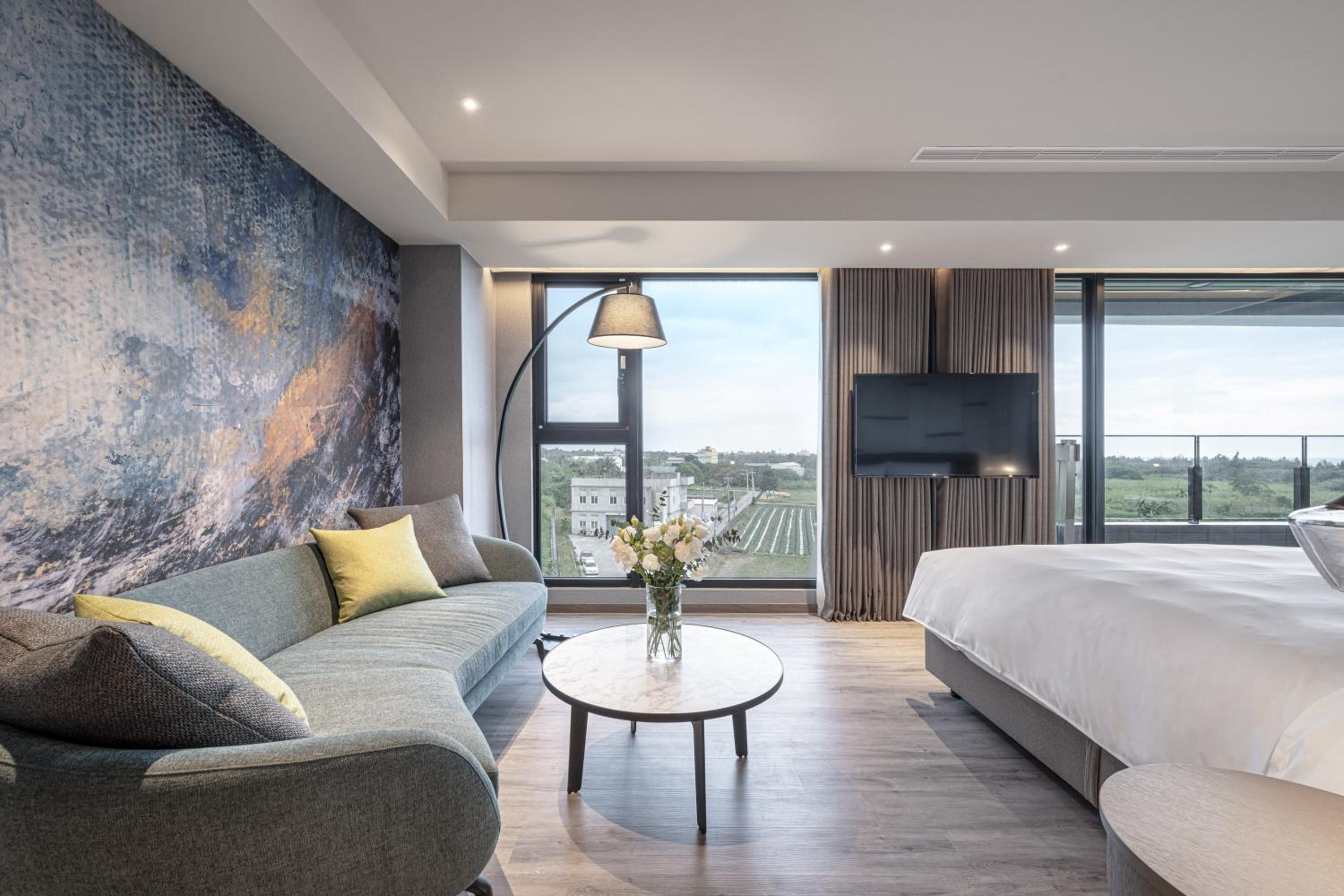 Building Tranquil - Deluxe Junior Suite with Ocean View - Photo 1