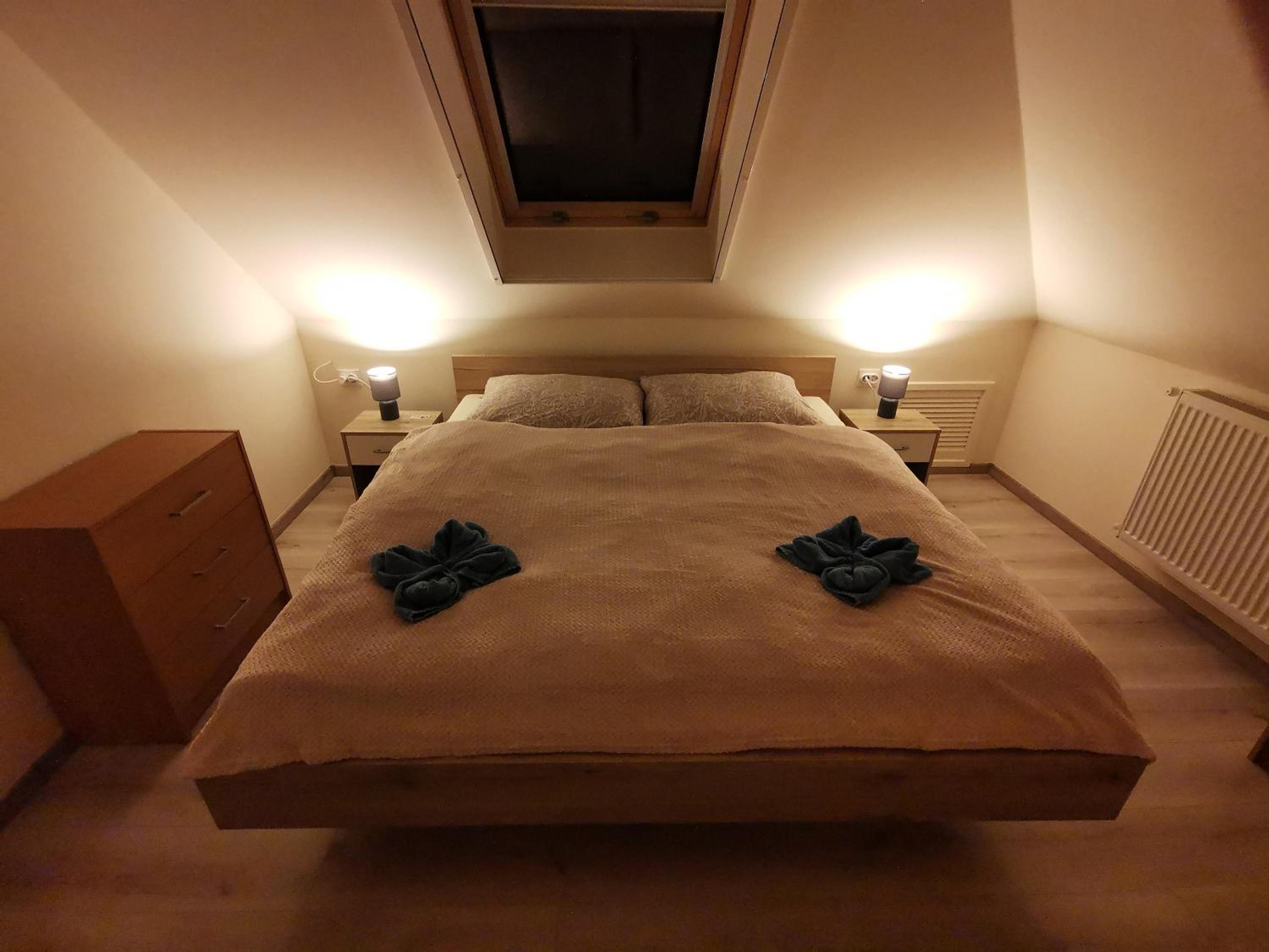 Three-Bedroom Apartment - Photo 25
