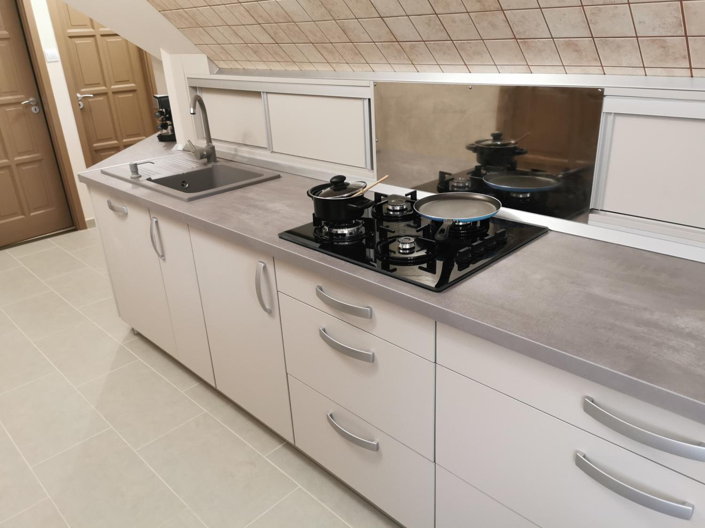 Three-Bedroom Apartment - Photo 6