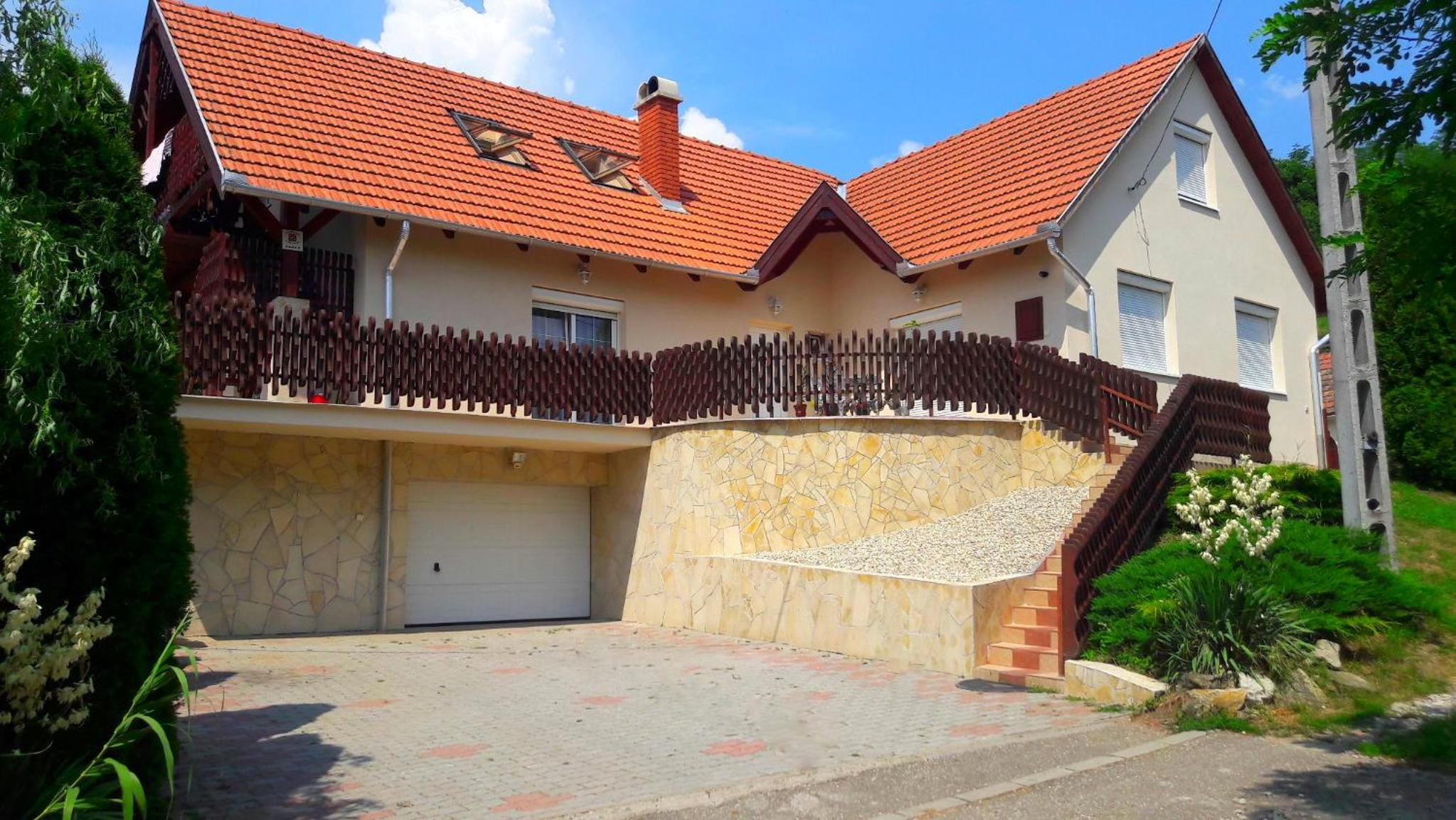 Three-Bedroom Apartment - Photo 45