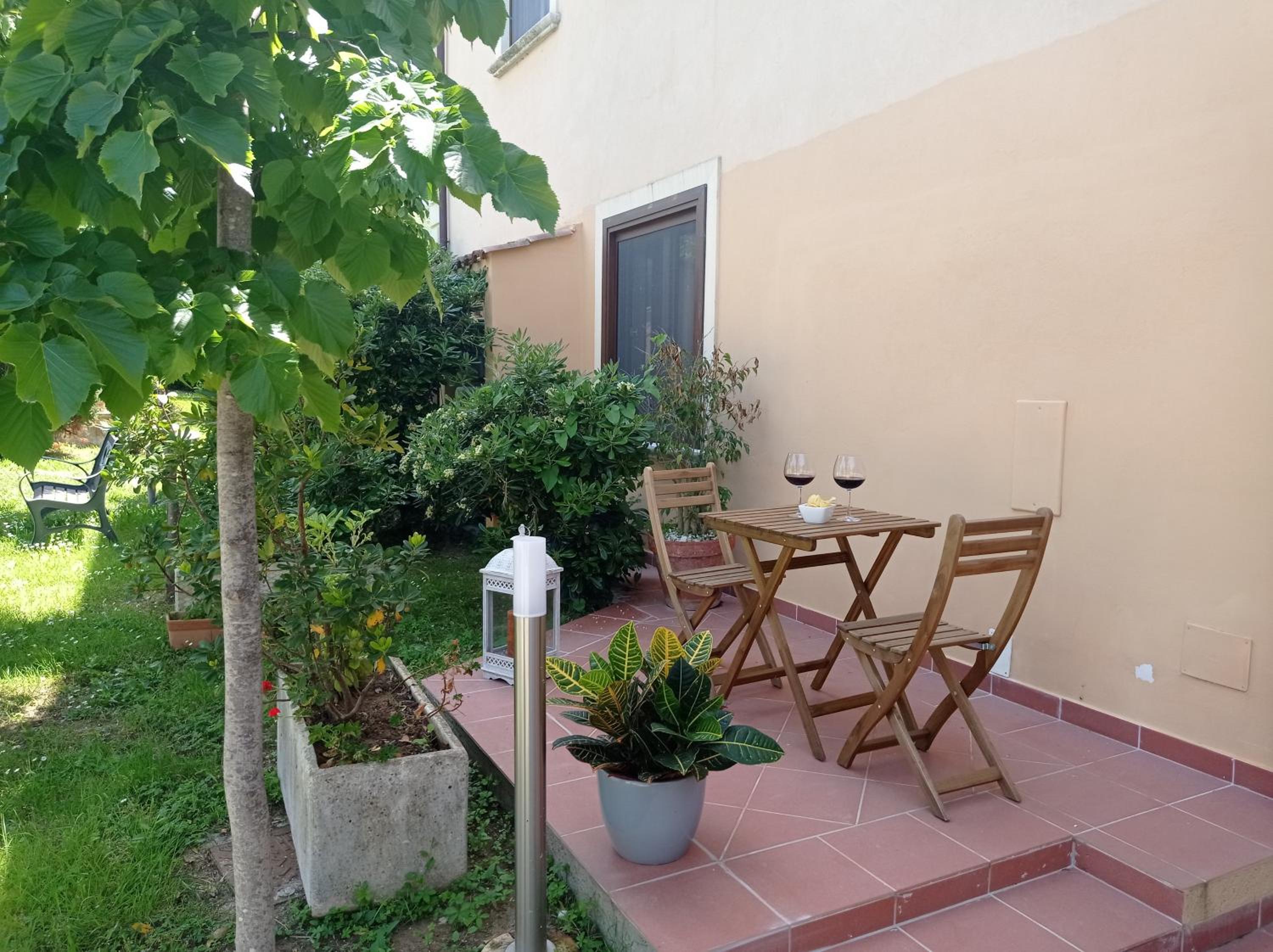Double Room - Photo 15