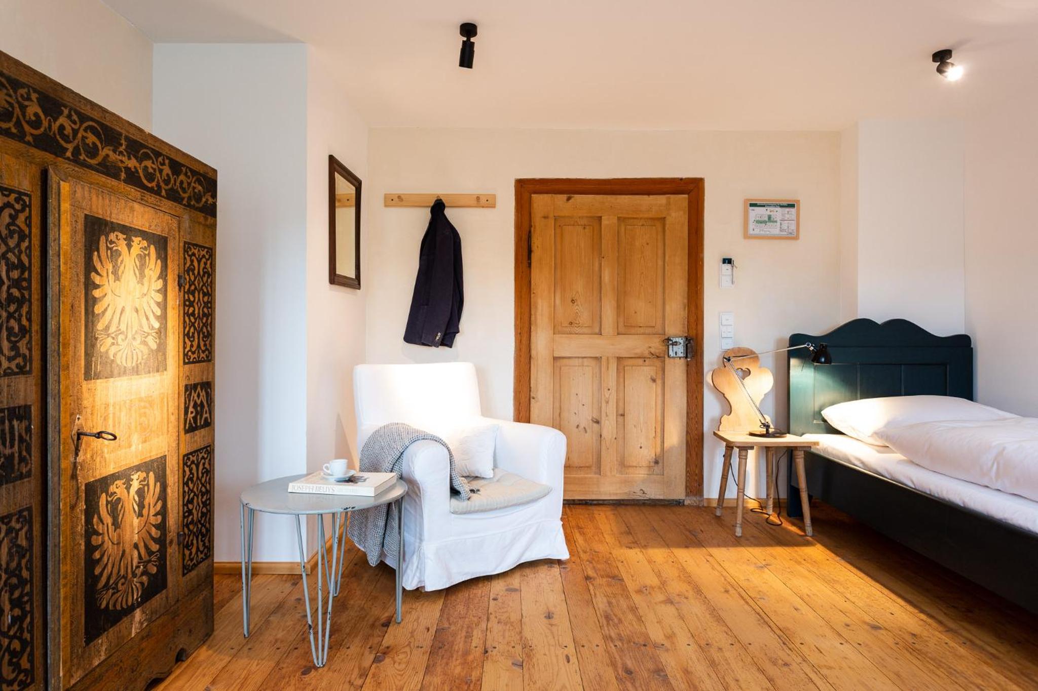Large Single Room photo 1