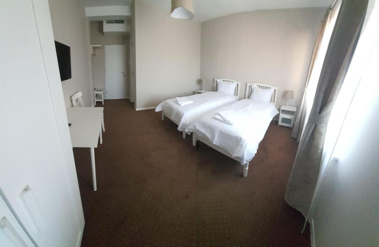 Twin Room with Private Bathroom photo 1