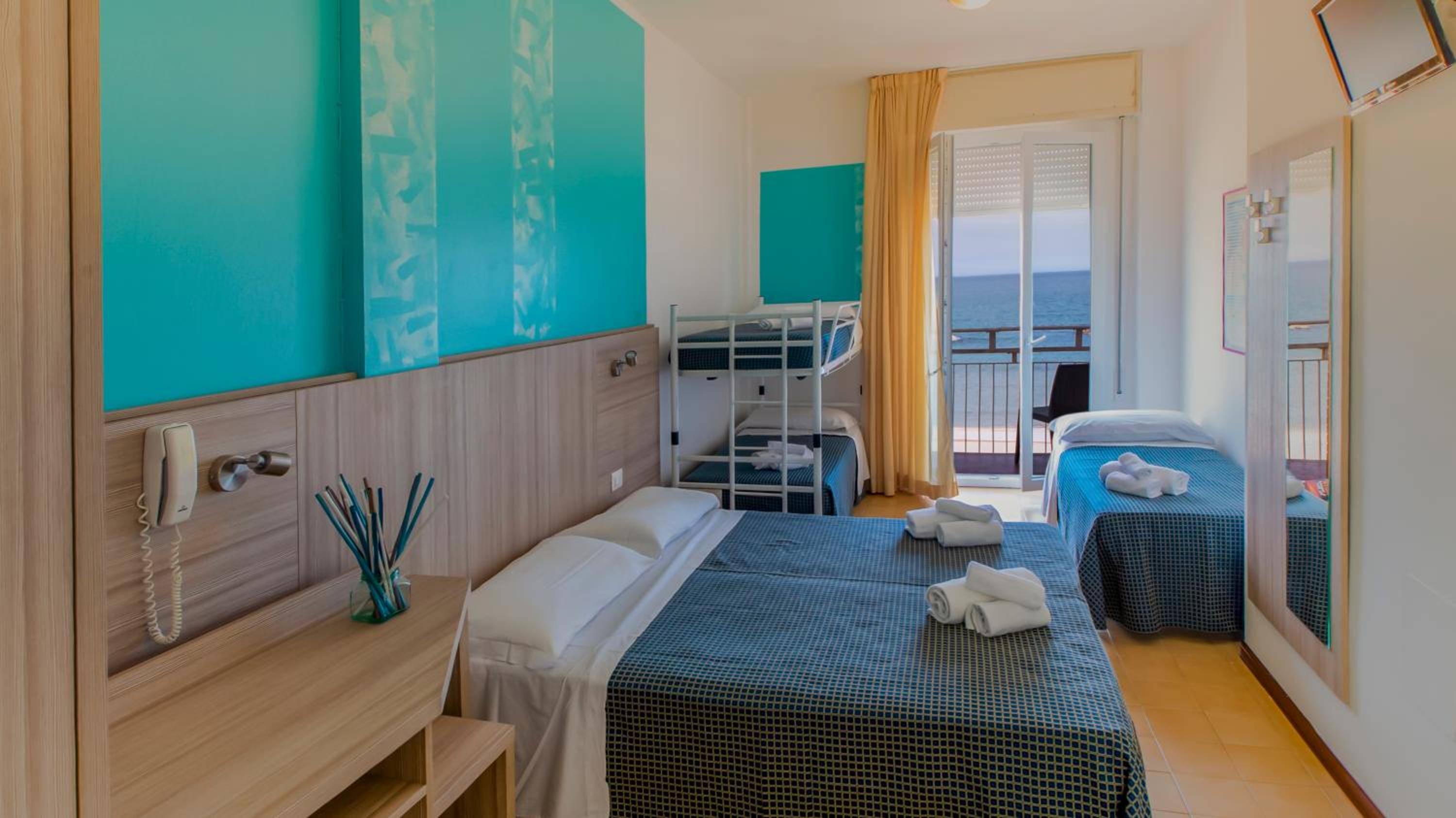 Family Room with Balcony and Sea View