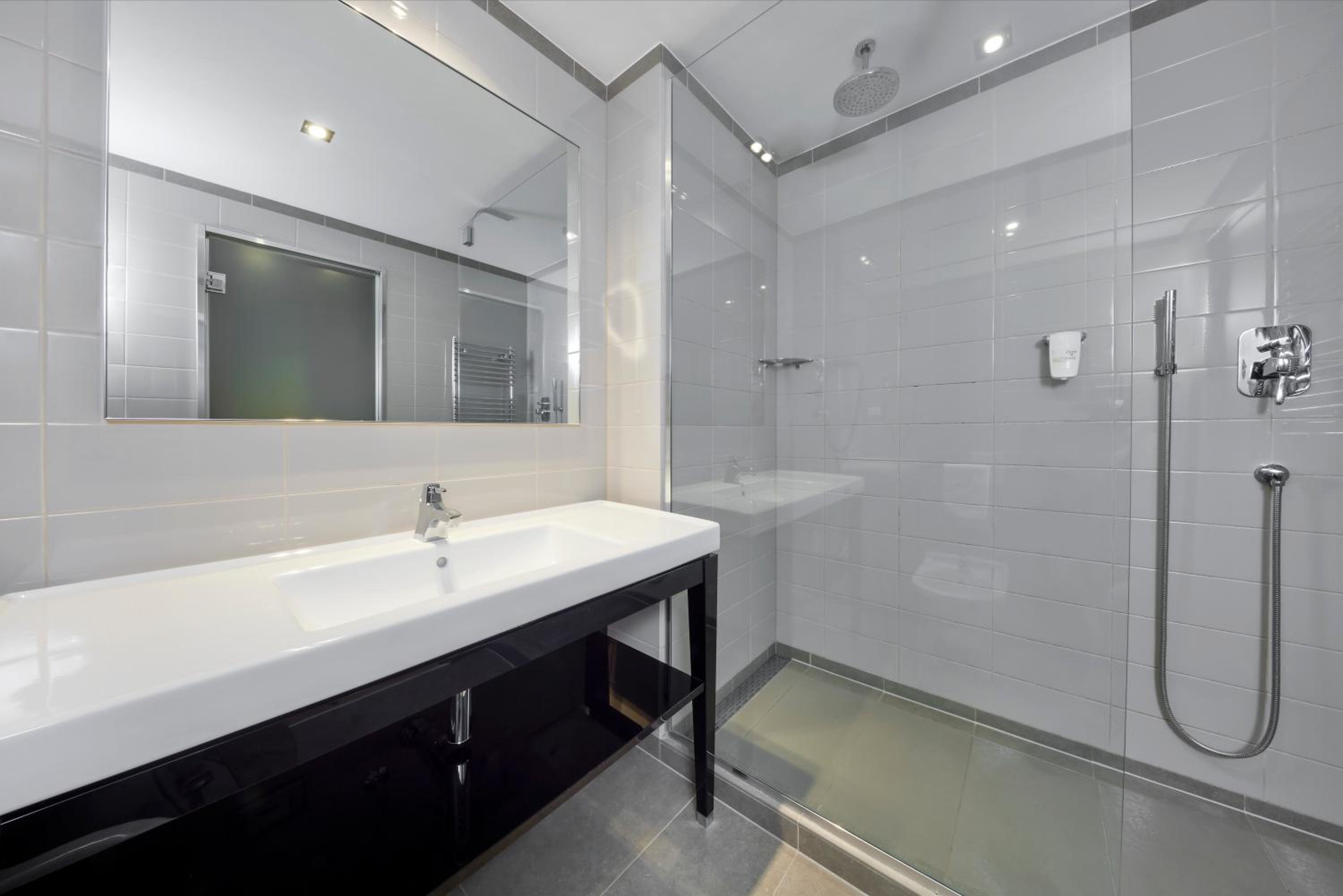 Double Room - Photo 5