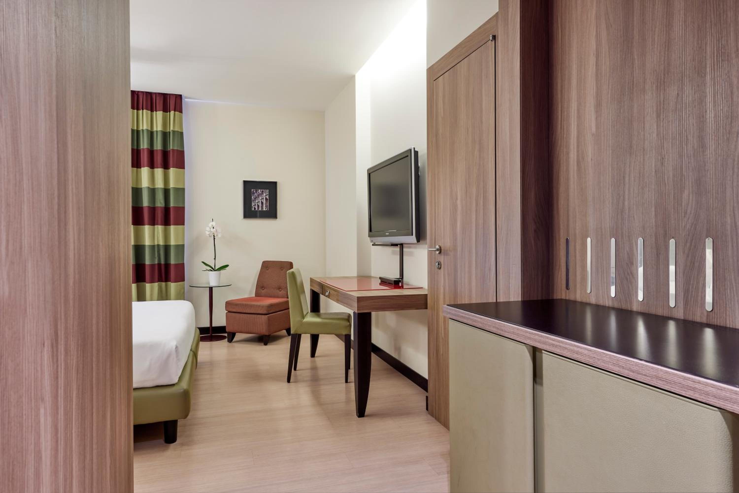 Double Room - Photo 6
