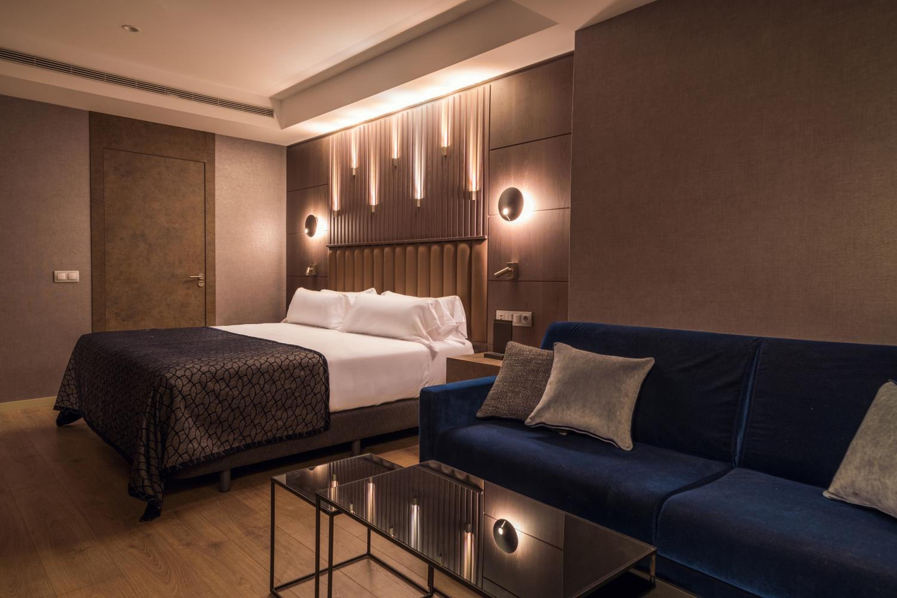 Deluxe Junior Suite with Terrace - Photo 1