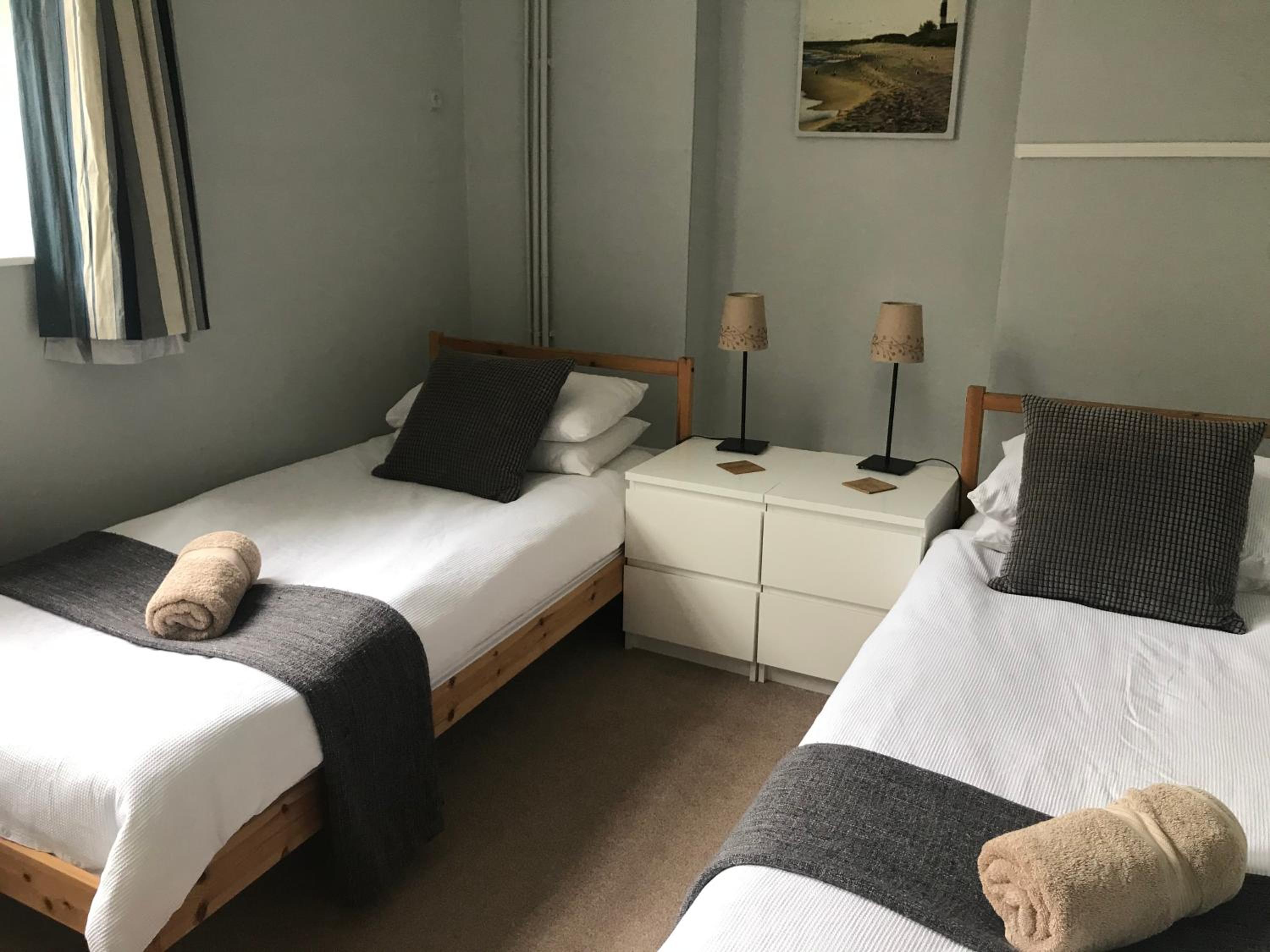 Twin Room with Shared Bathroom photo 1