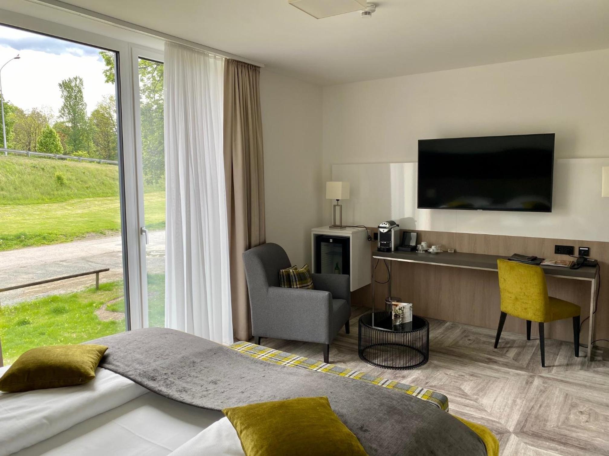 Superior Double Room with Street View photo 2