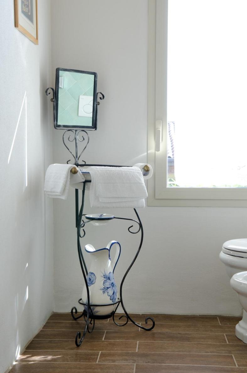 Single Room with Private Bathroom photo 3