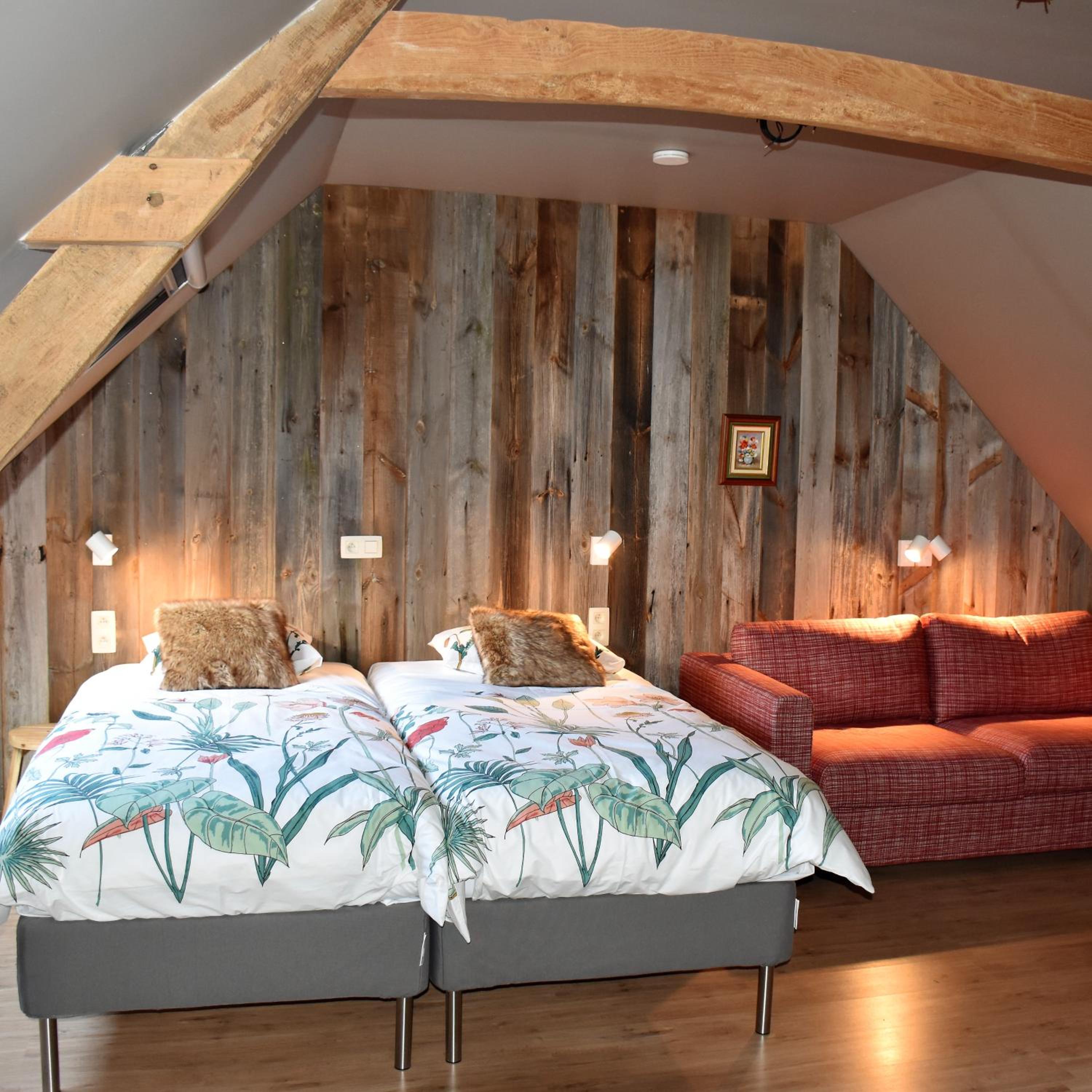 Large Double Room photo 1