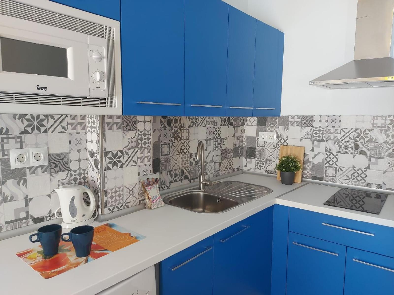 One-Bedroom Apartment - Photo 3