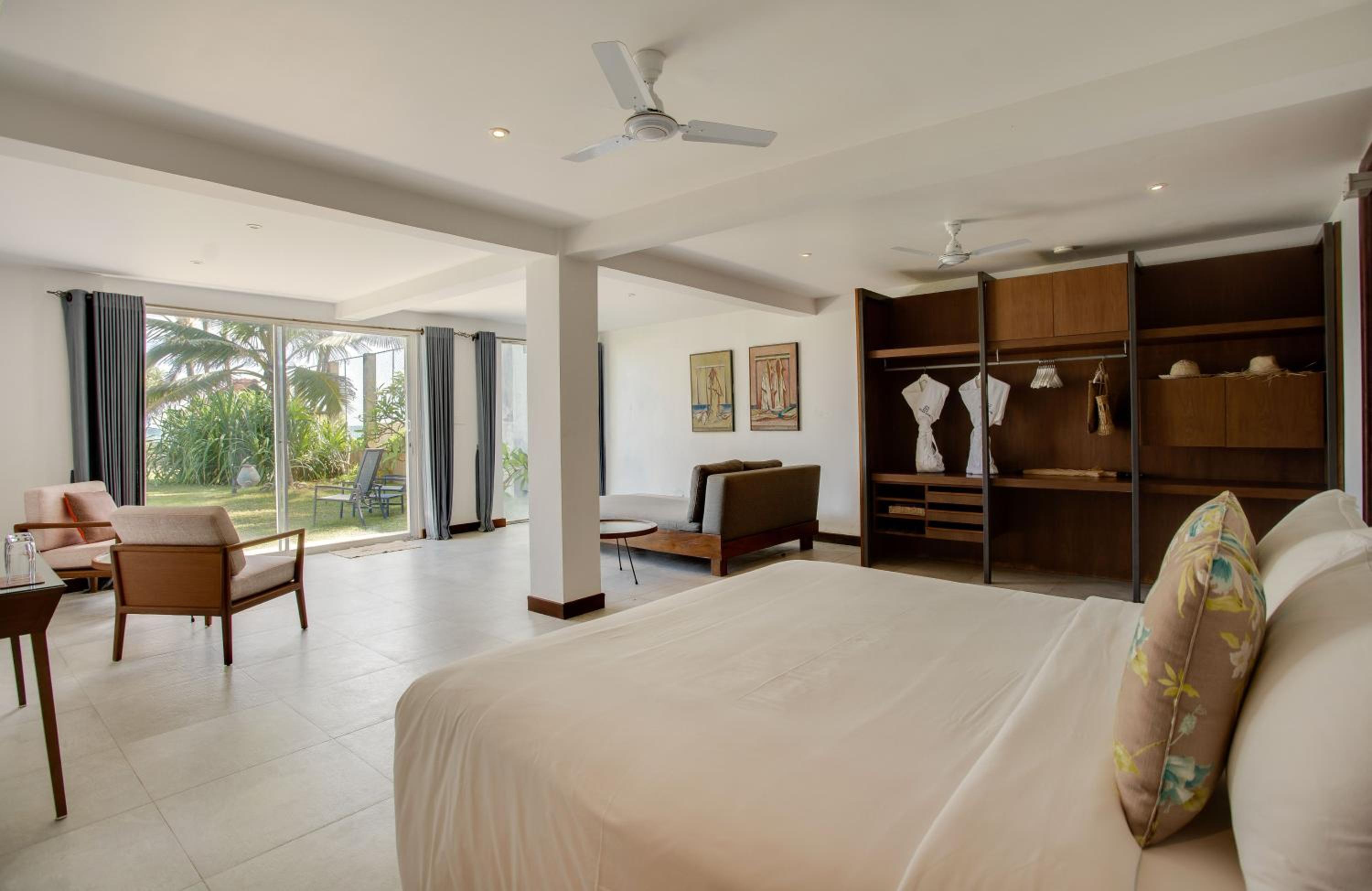 Eli Kunji - Suite Room with Ocean View photo 3