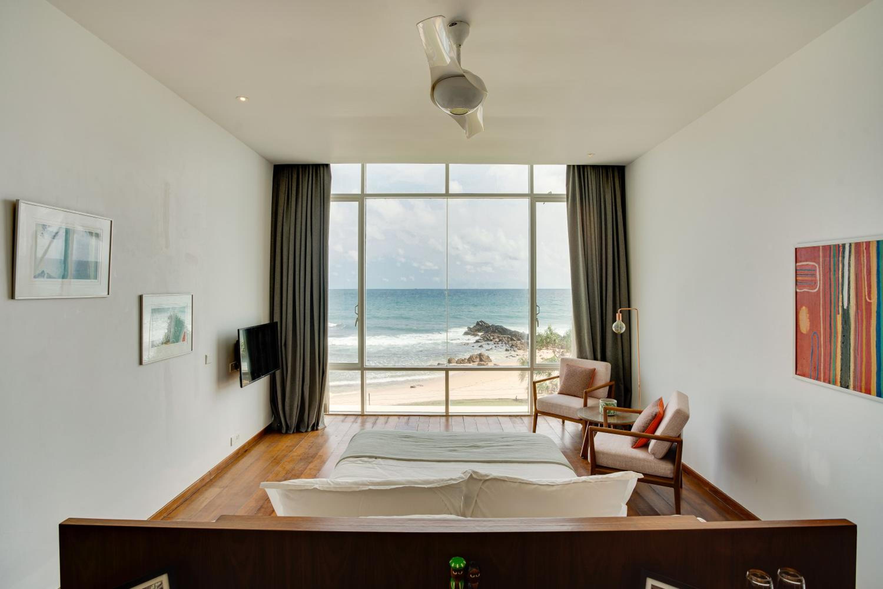 Mayil - Deluxe Room with Ocean View photo 2