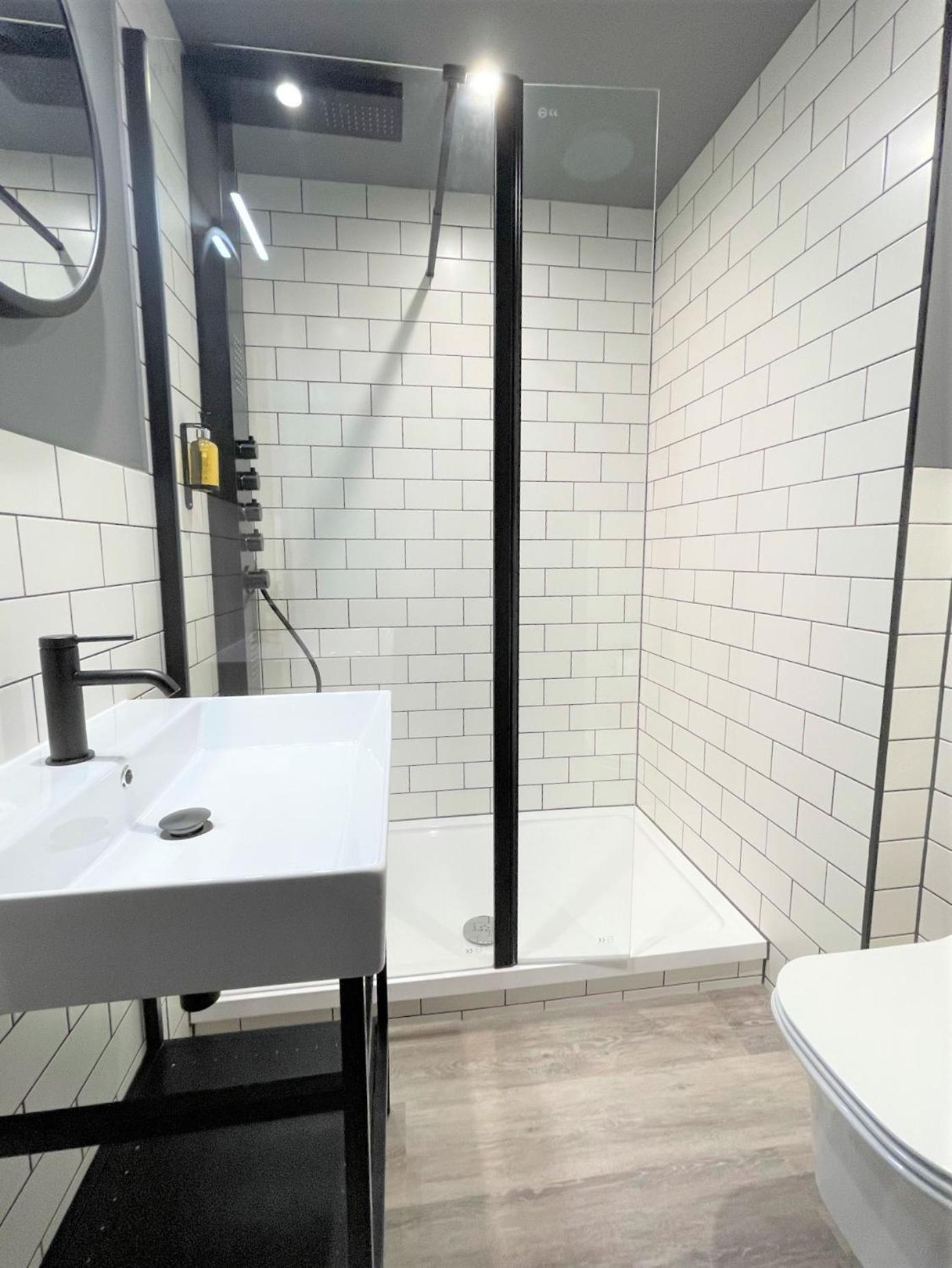 Small Double Room - Photo 2