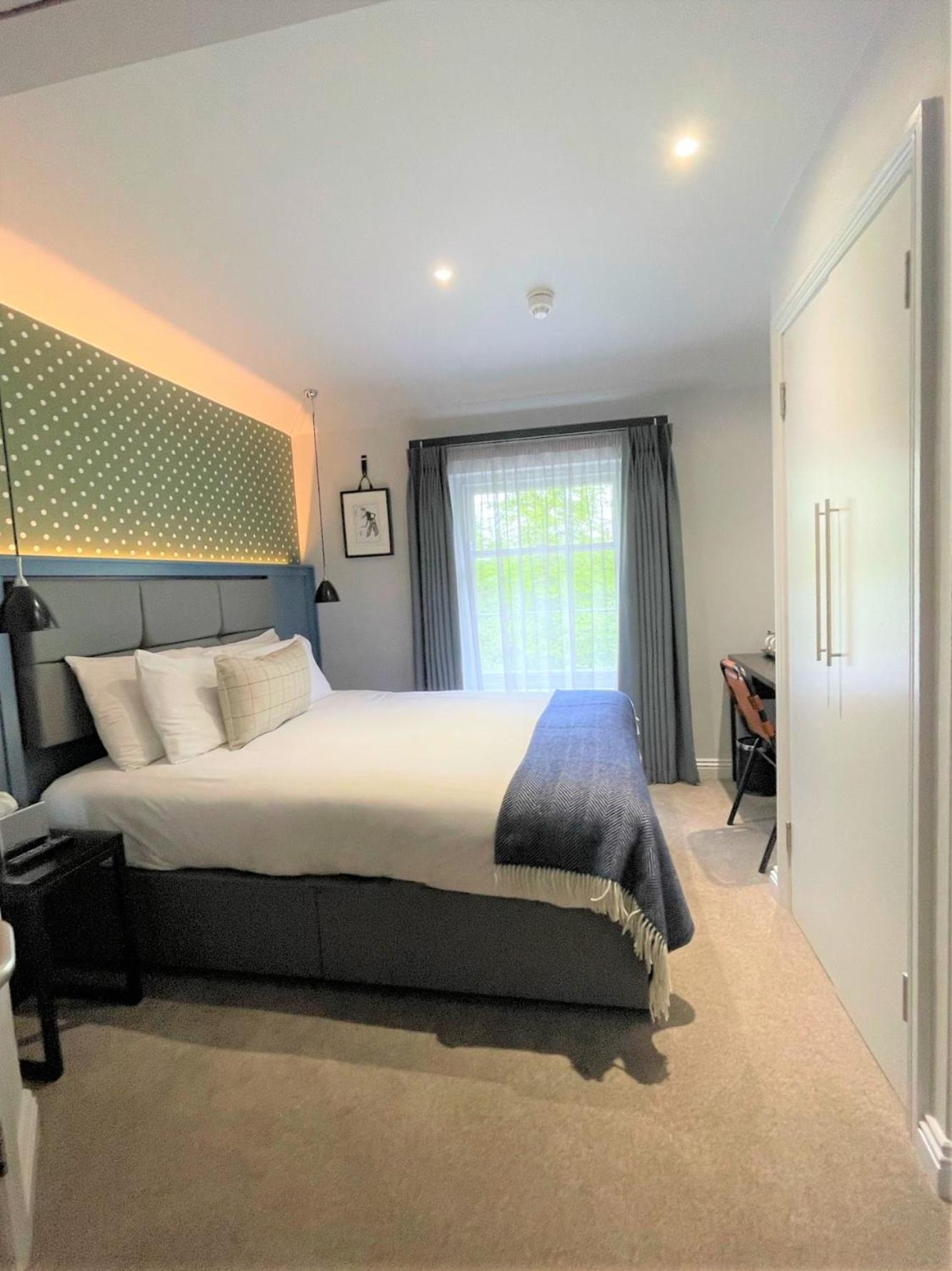 Small Double Room - Photo 3