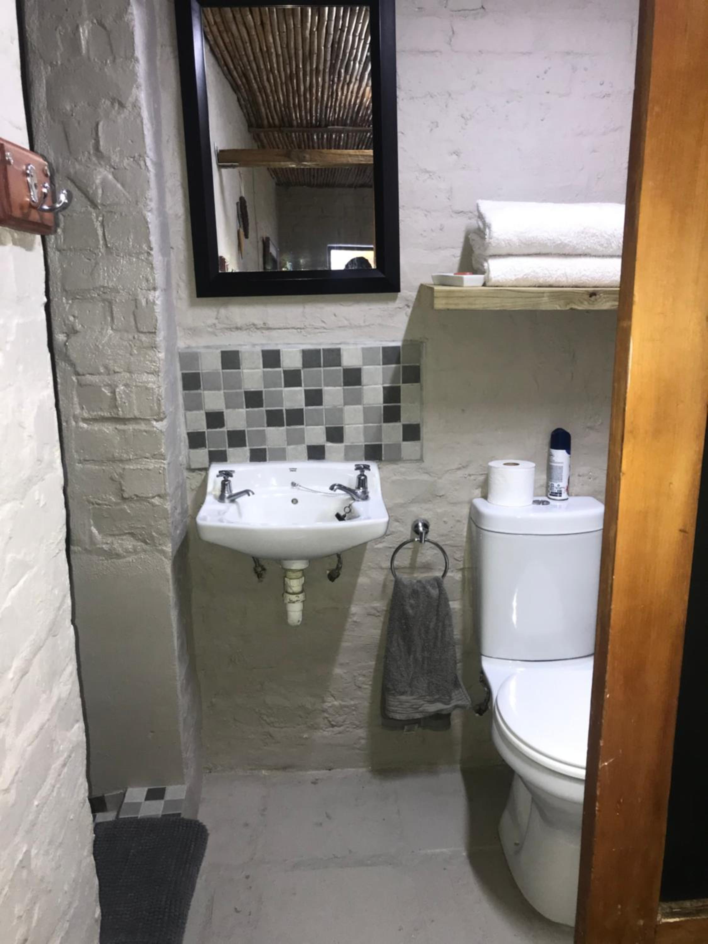 One-Bedroom Apartment - Photo 15
