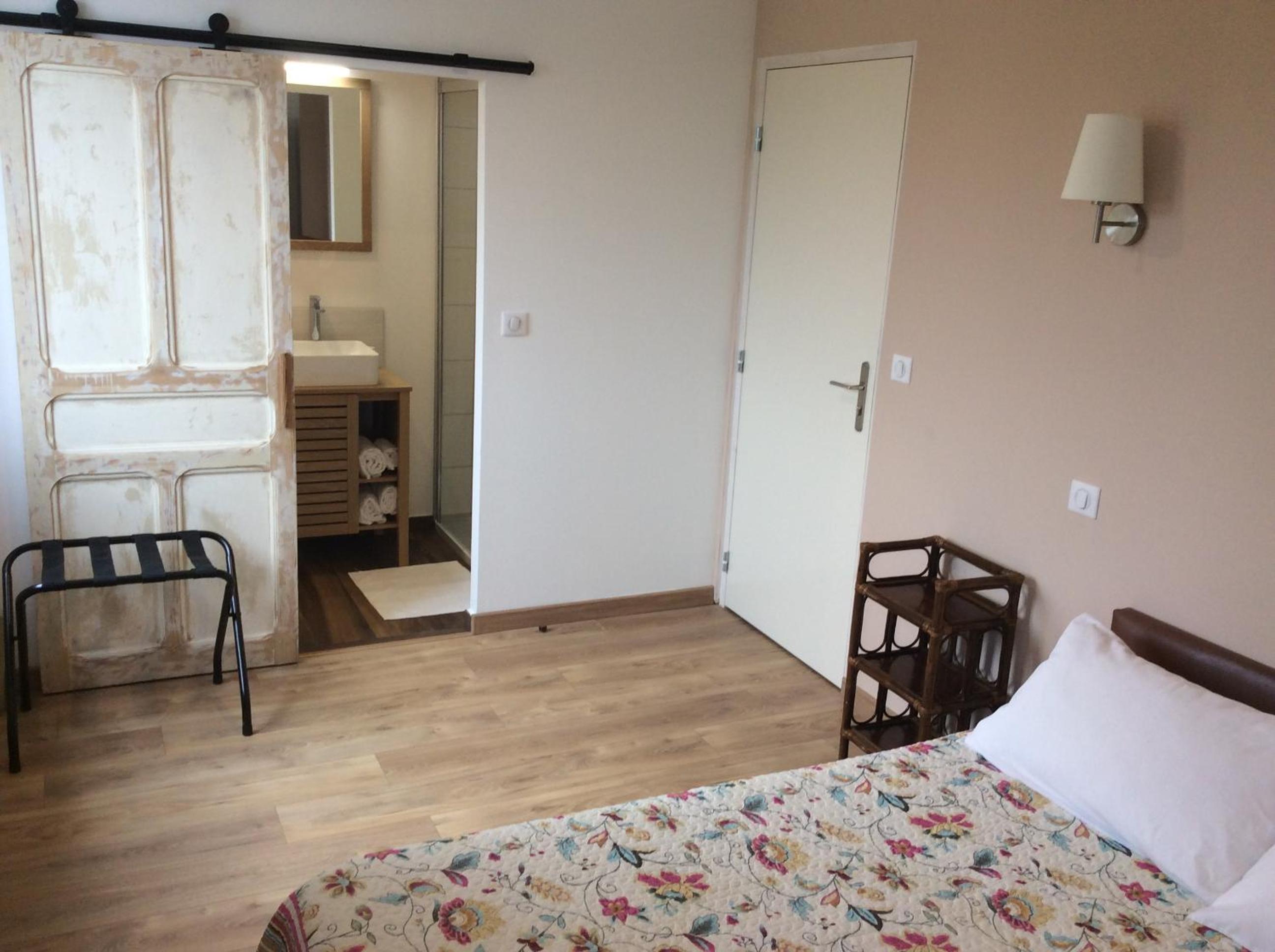 Double Room with Private Bathroom photo 1