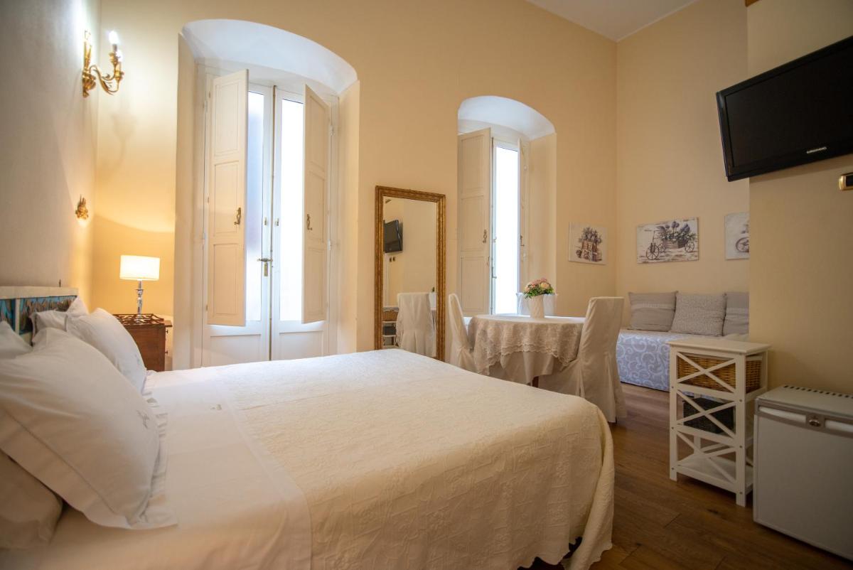 Large Double or Twin Room photo 2