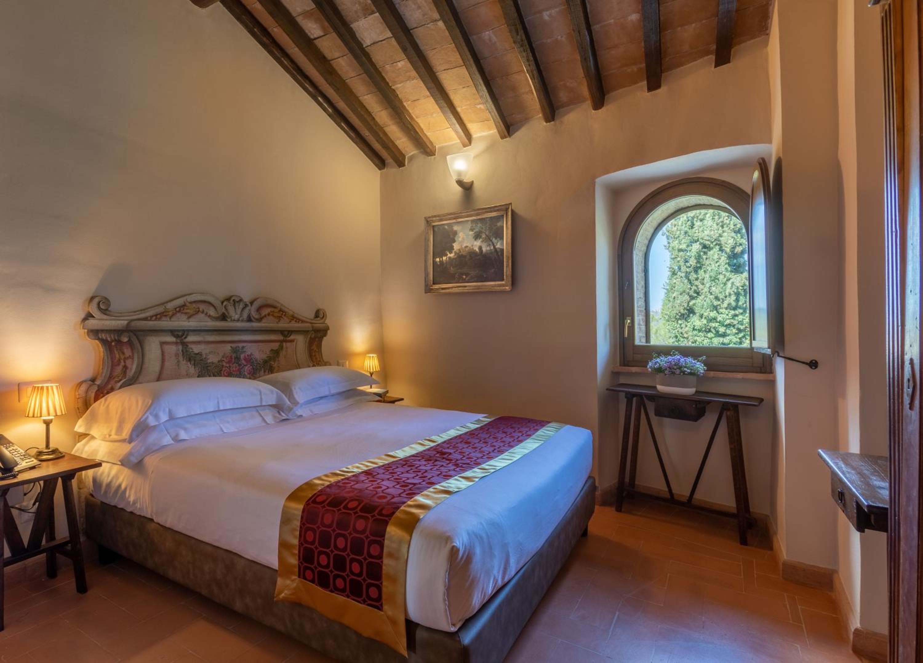 Double Room - Photo 7