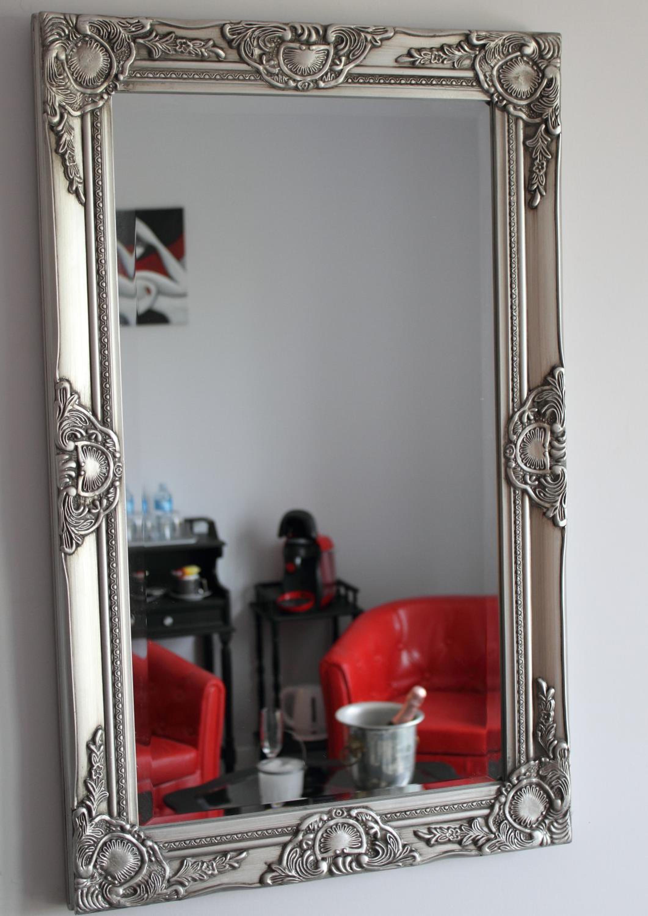 Deluxe Family Suite - Photo 8