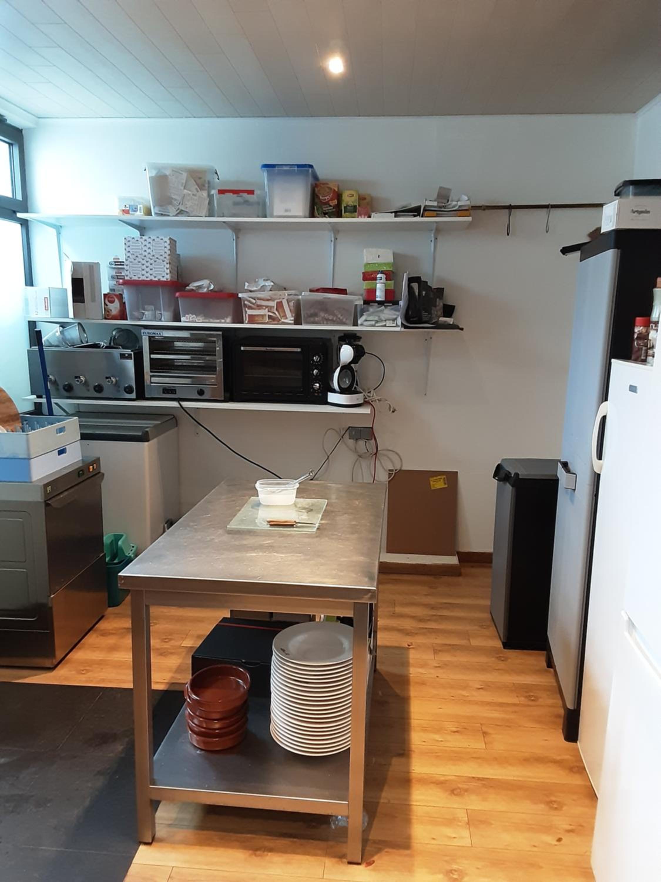 Three-Bedroom Apartment - Photo 31