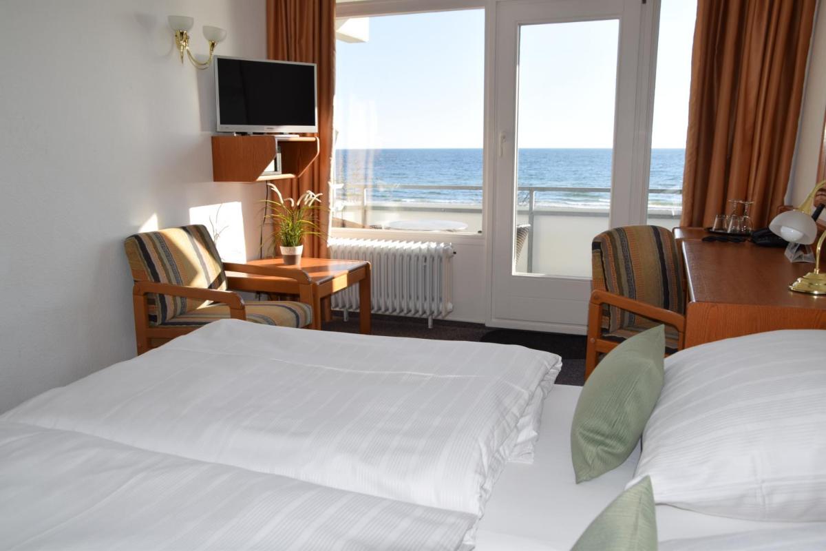 Double Room with Sea View photo 2