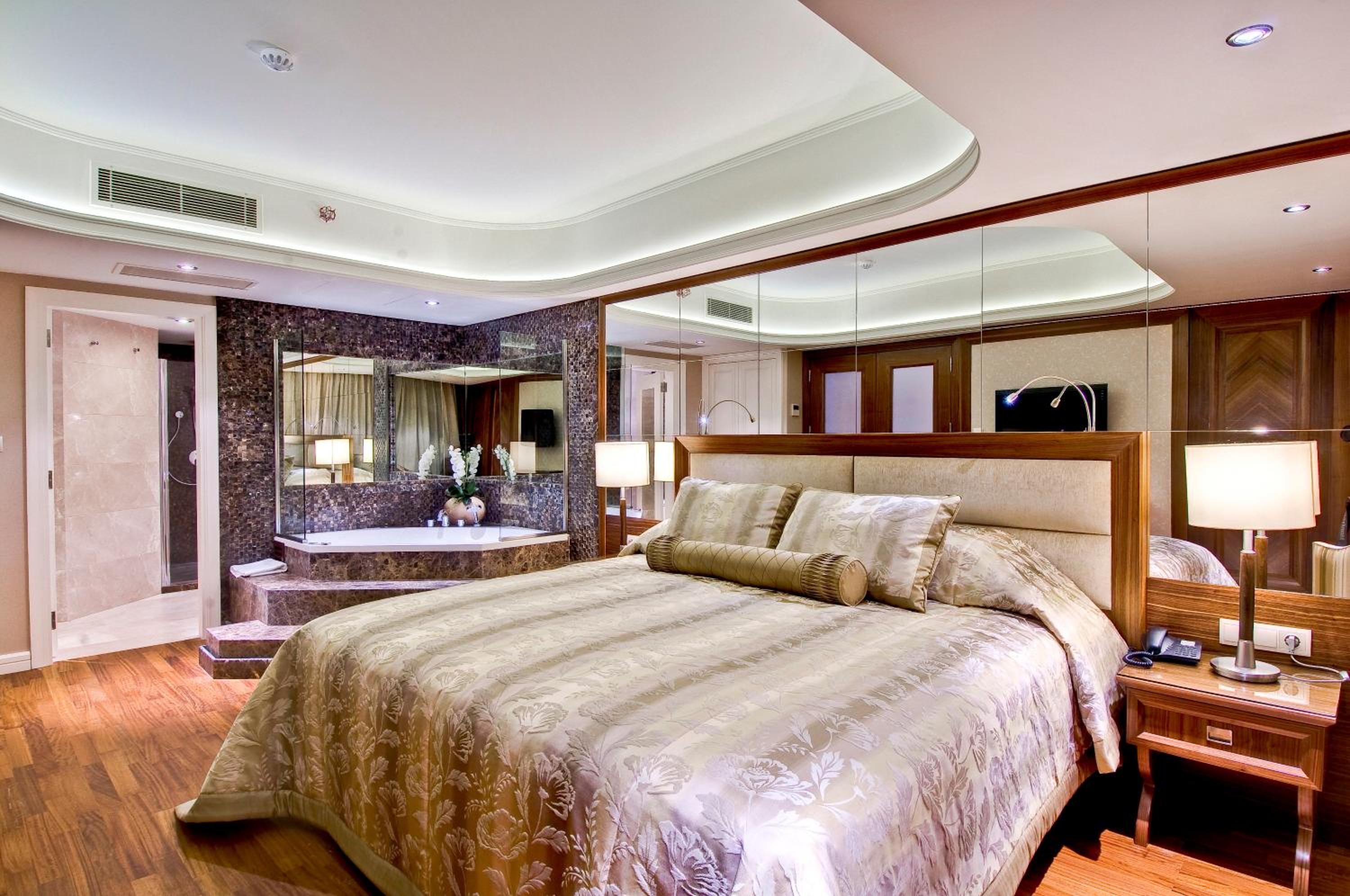 Executive Suite - Photo 5