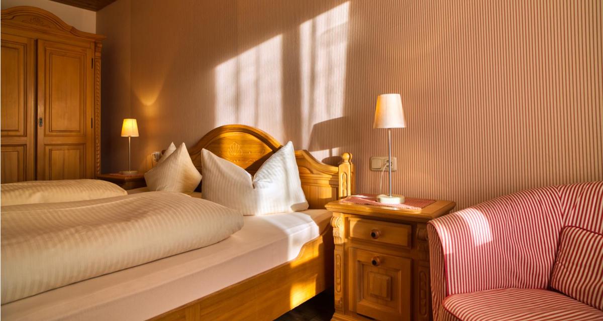 Twin Room with Balcony - Photo 1