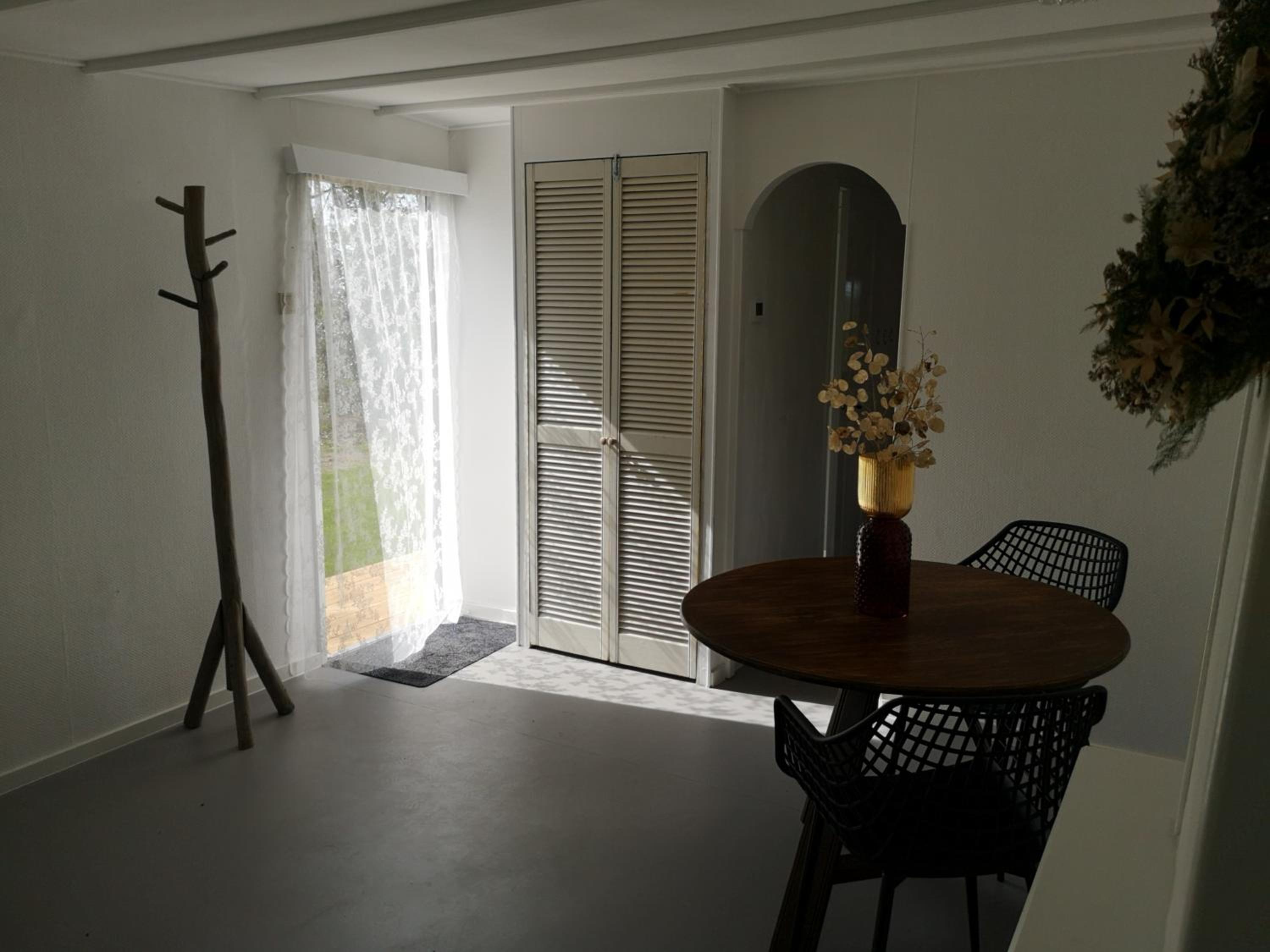 One-Bedroom Chalet - Photo 2