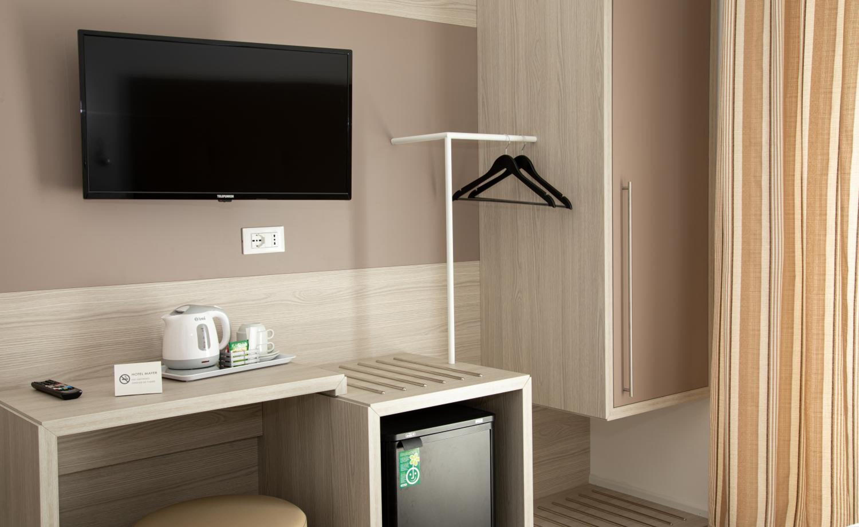 Deluxe Double or Twin Room photo 2