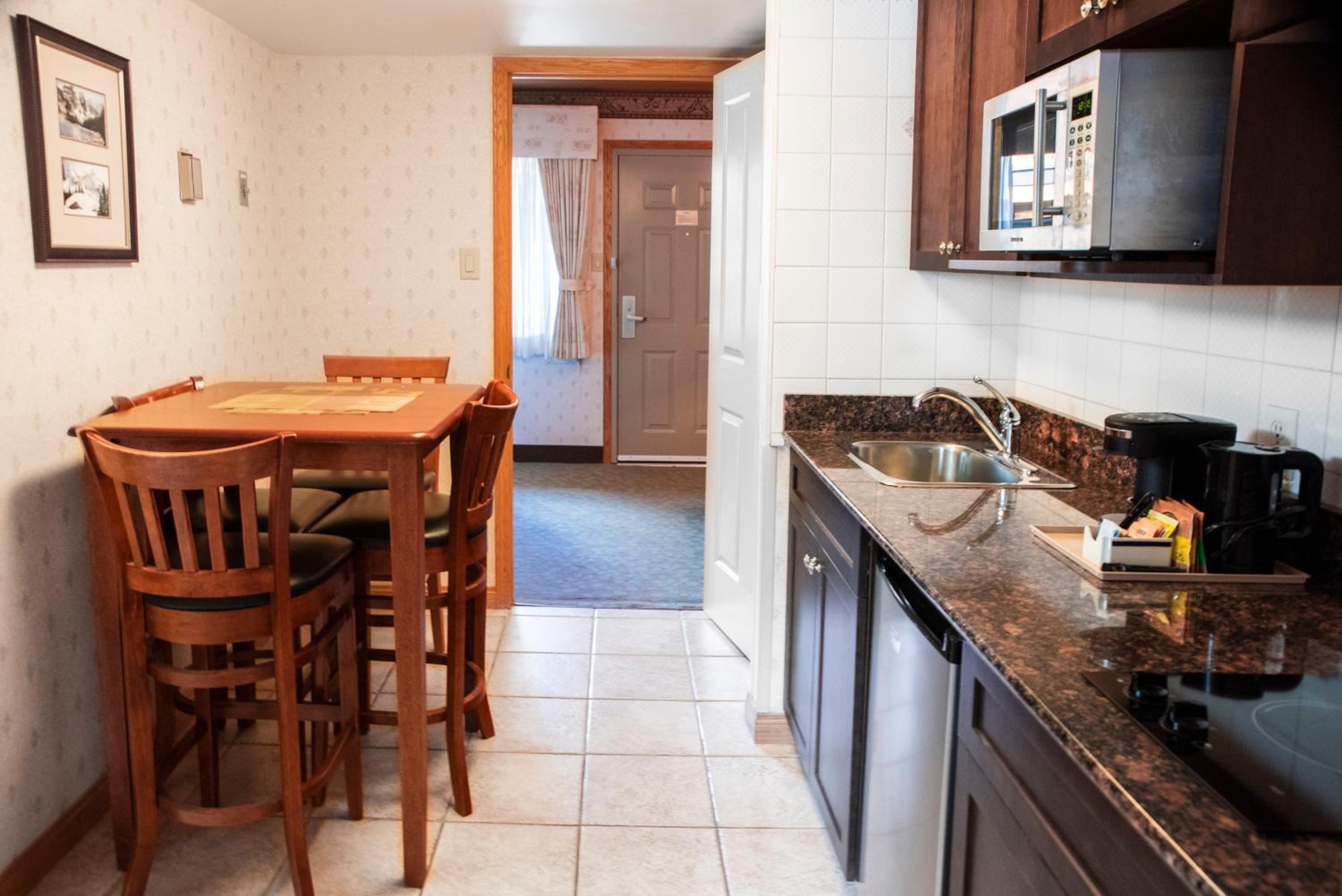Kitchenette Suite - Photo 9