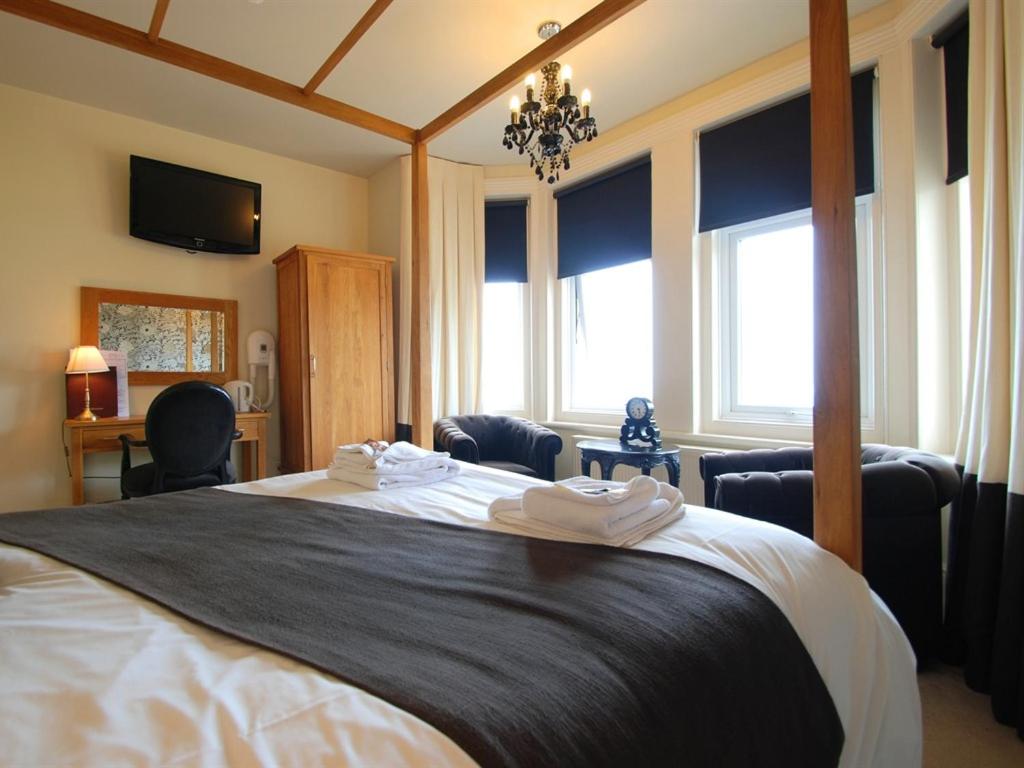 Deluxe King Room photo 2