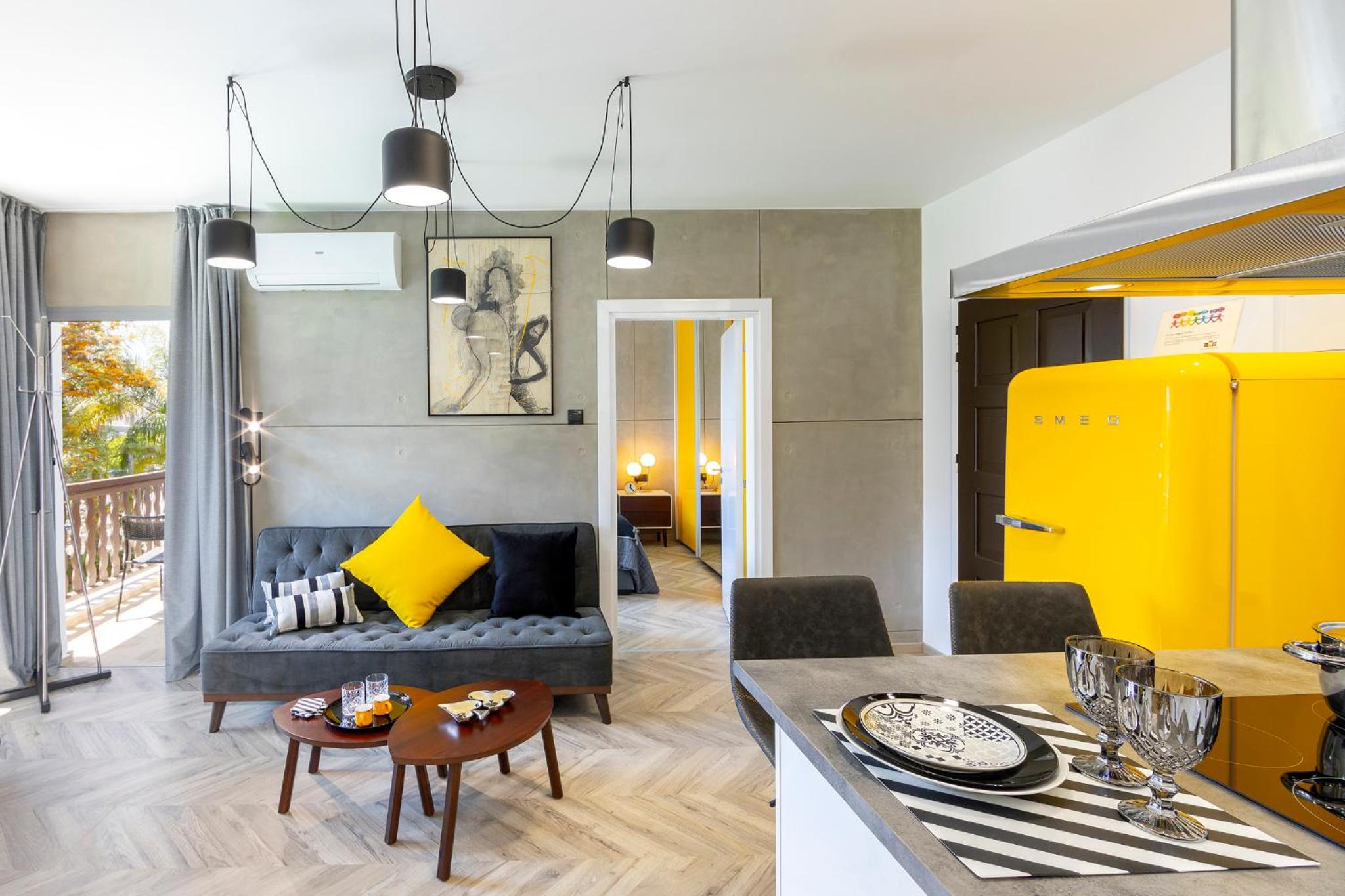 Urban Chic One Bedroom Apartment D222 - Photo 18