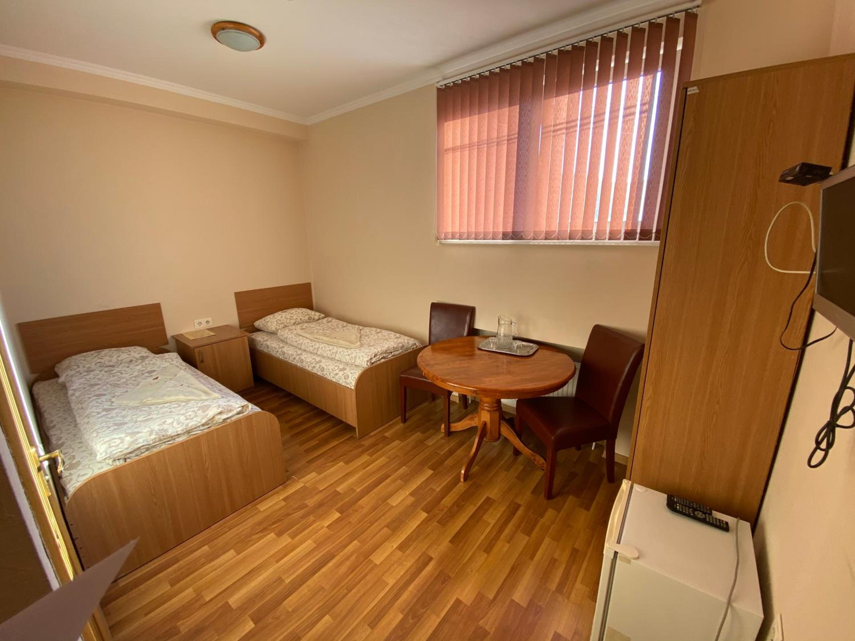 Standard Twin Room photo 1