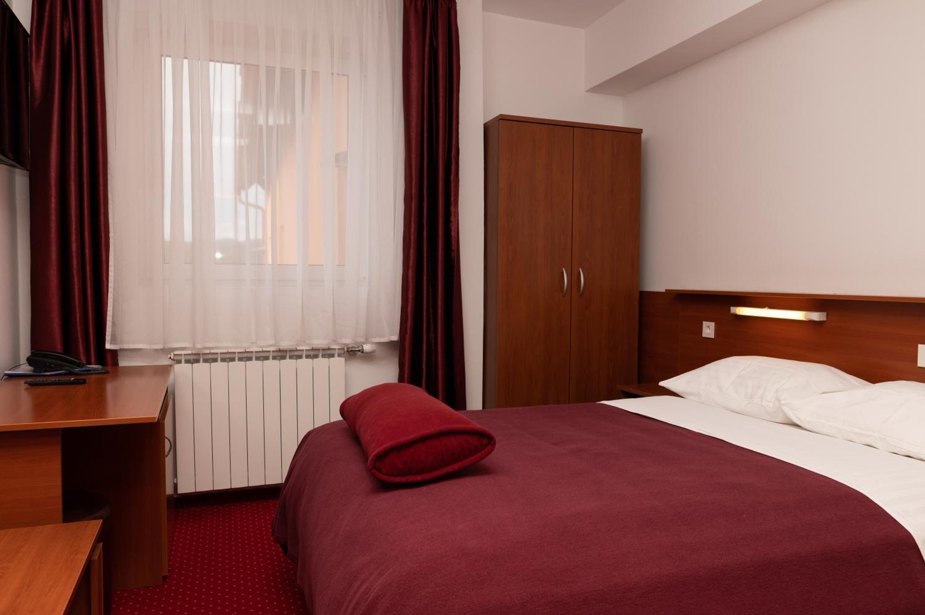 Double Room (1 Adult) photo 1