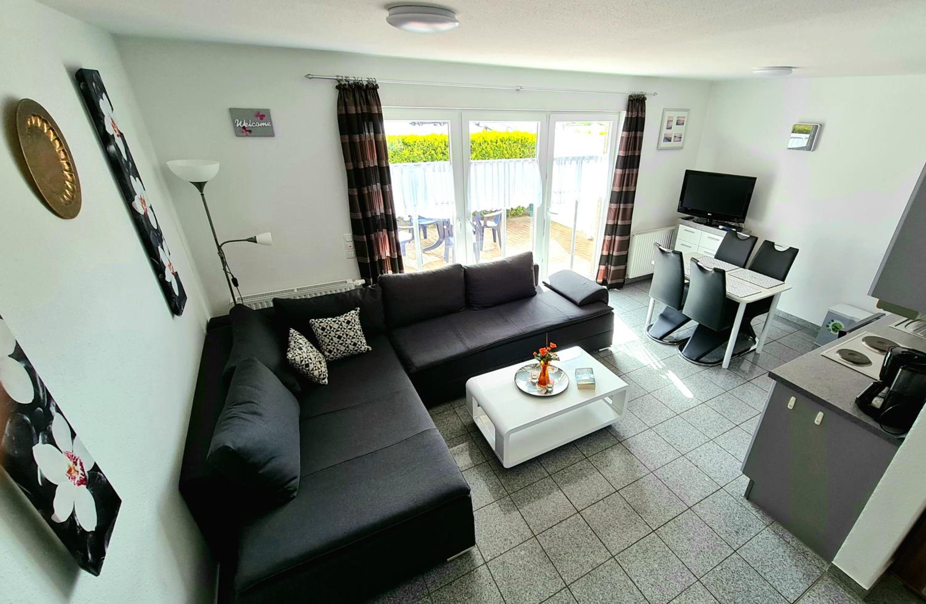 One-Bedroom Apartment photo 3
