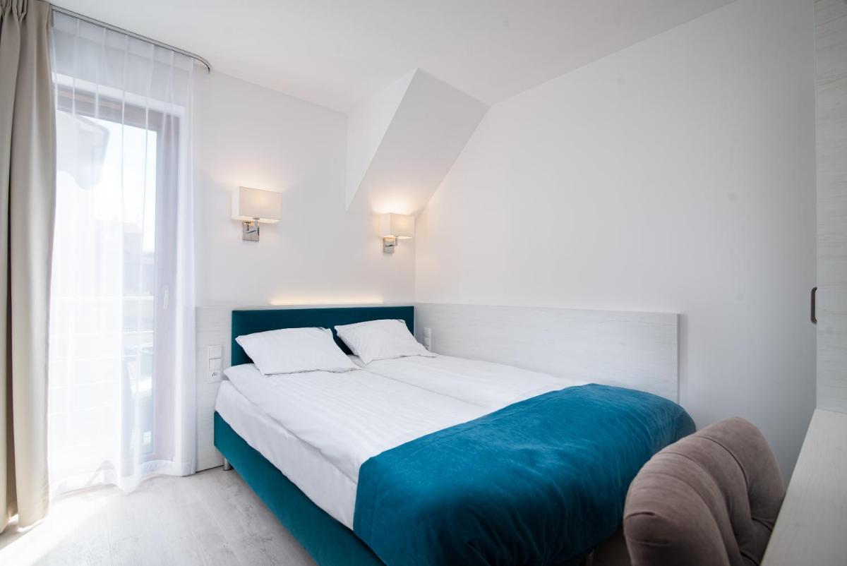 Double Room with Balcony - Photo 4