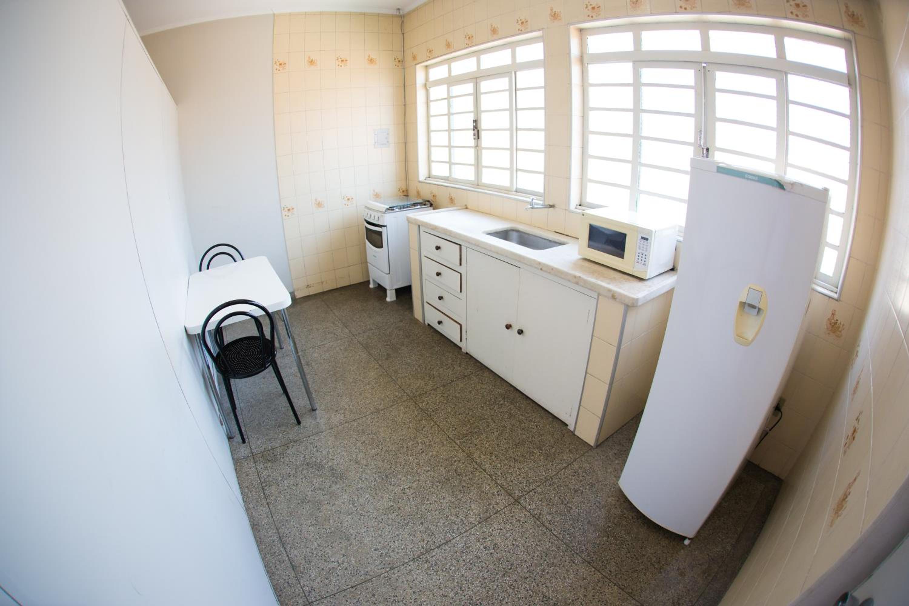 Studio Apartment - Photo 3