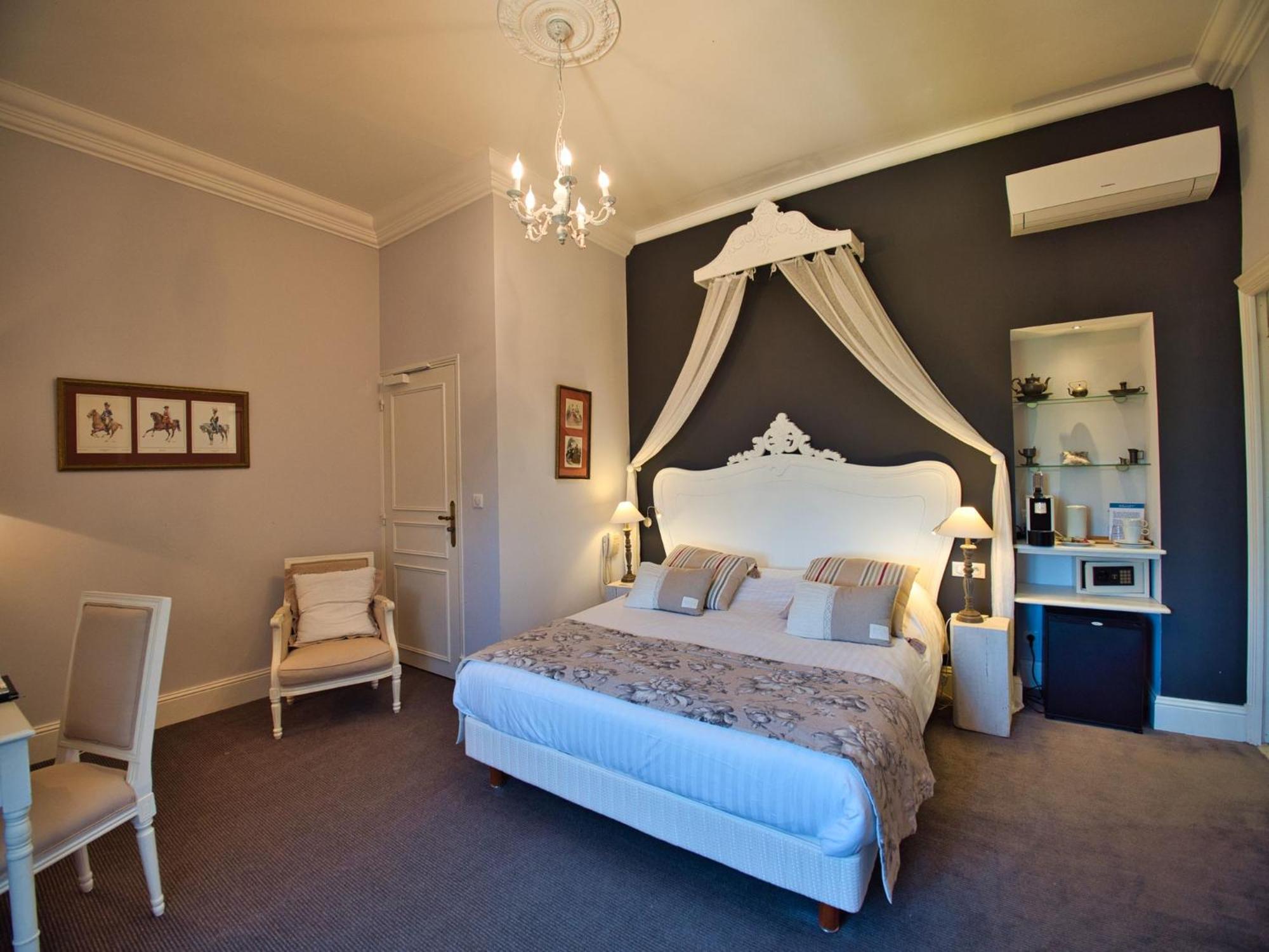 Executive Double Room - Photo 9