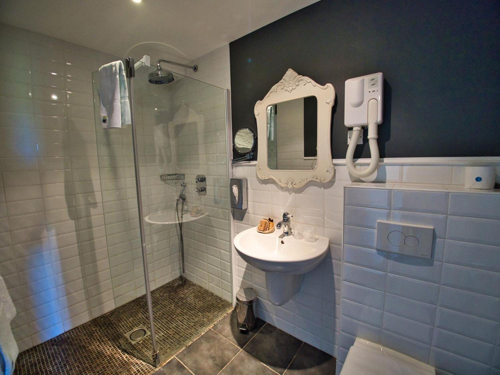 Deluxe Double Room - Photo 6