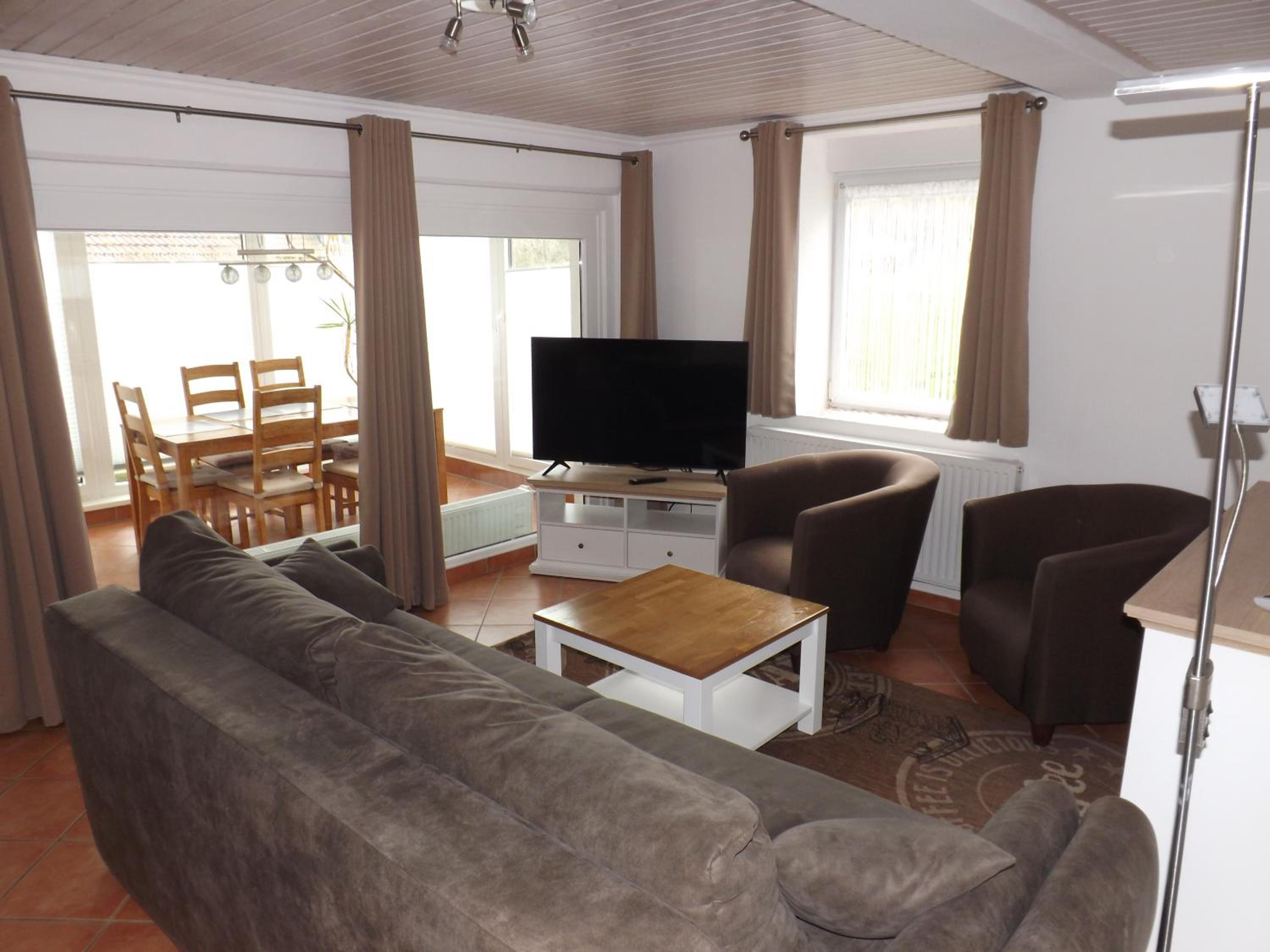 Three-Bedroom Apartment photo 1