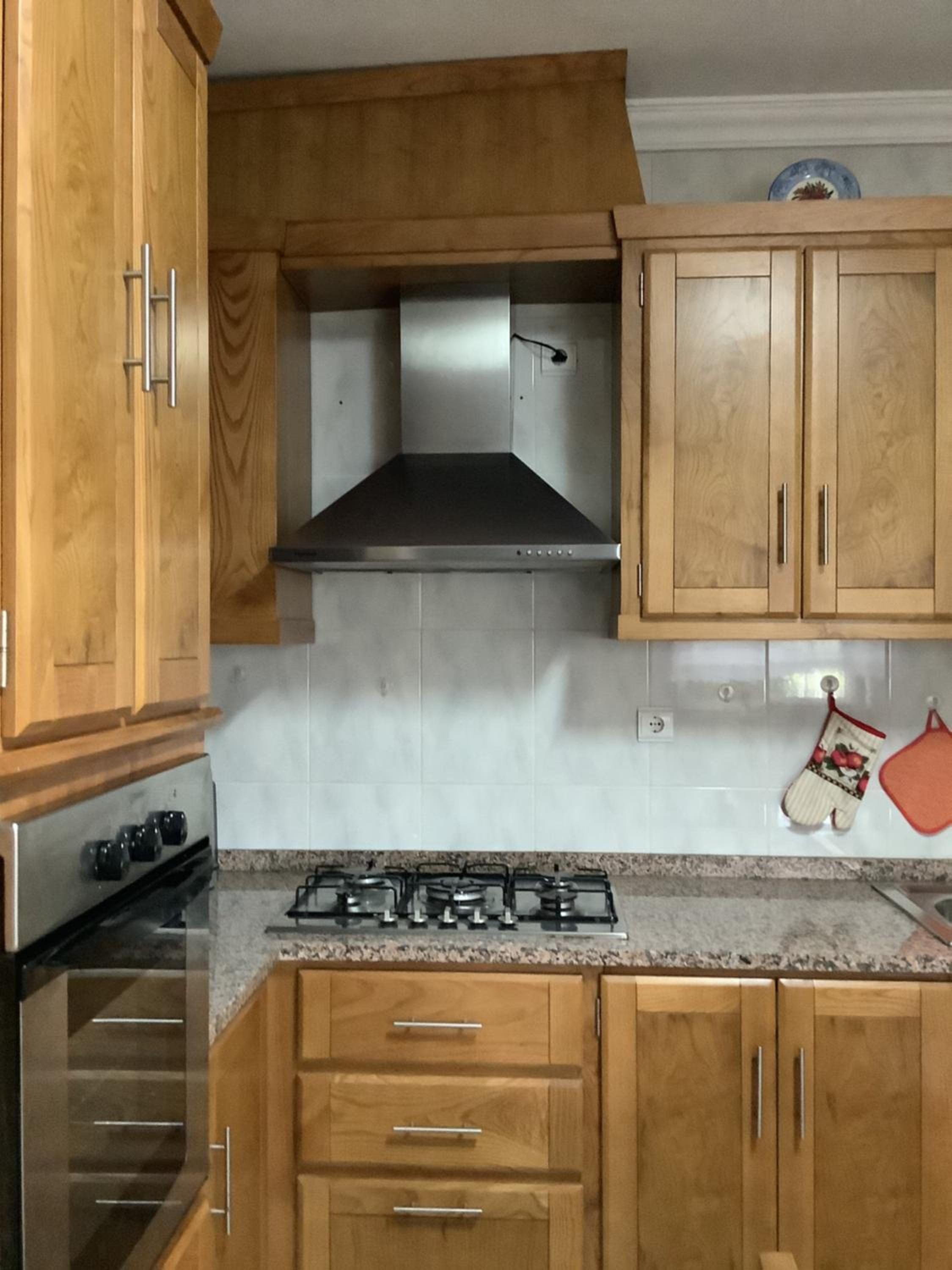 Four-Bedroom House - Photo 35