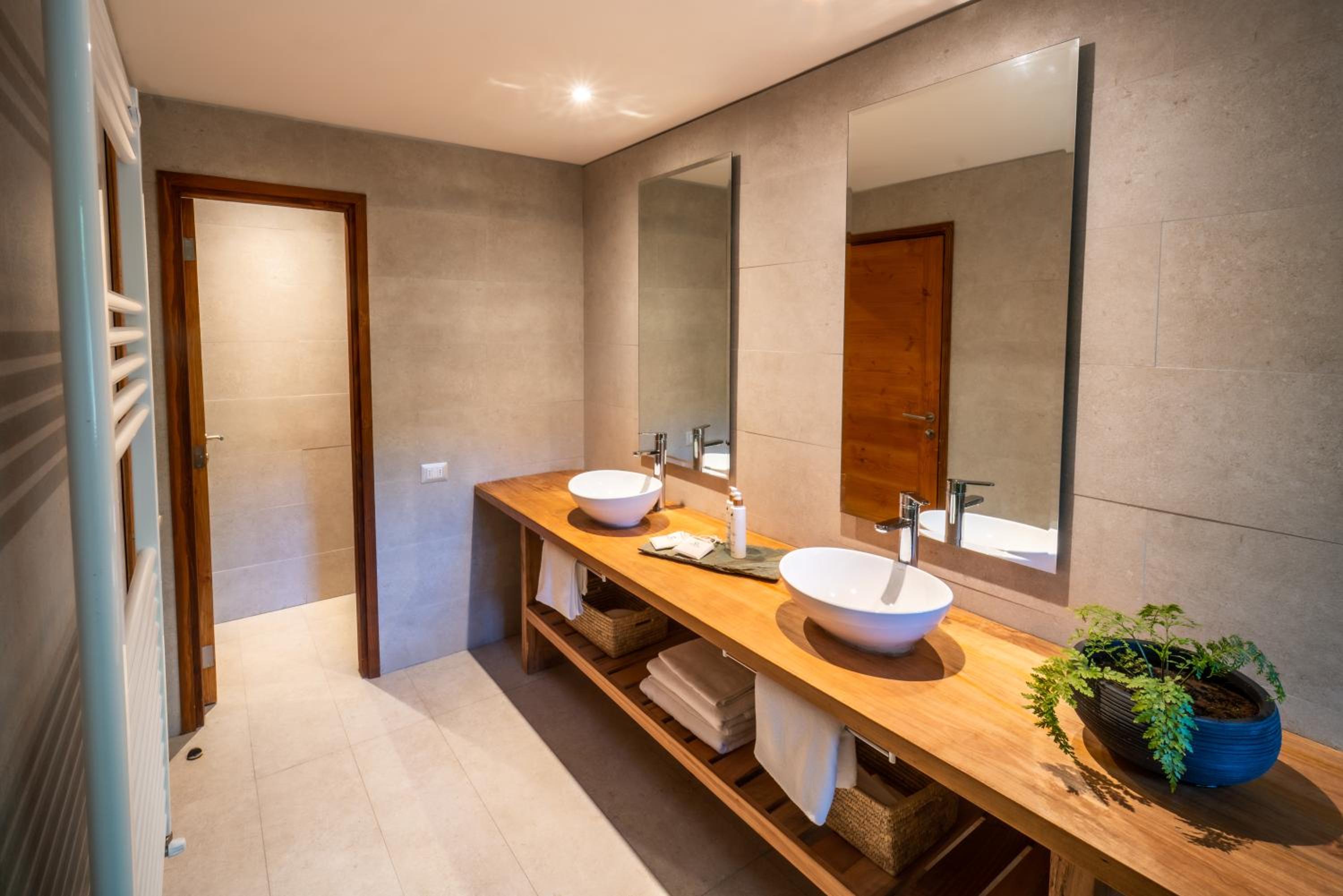Suite with Garden View