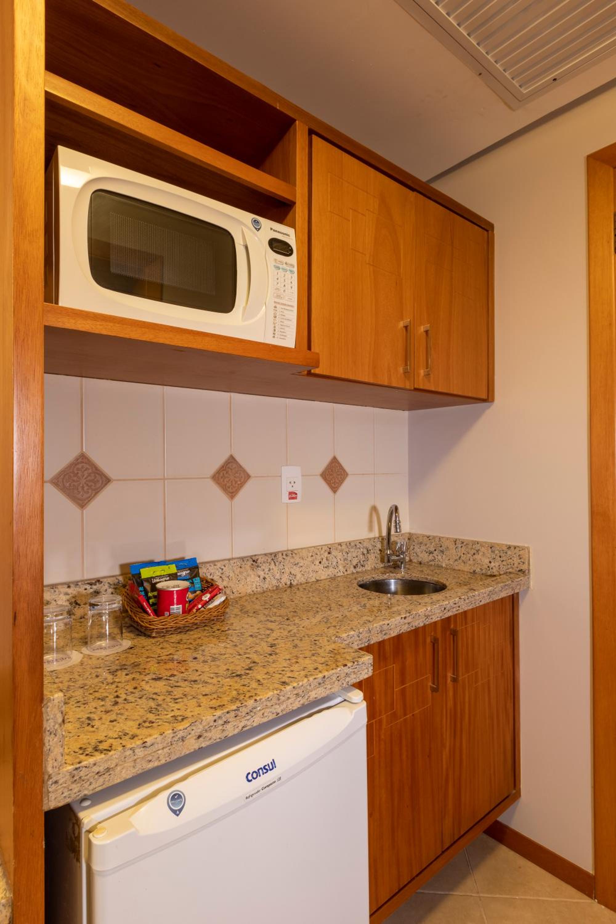 Standard Apartment with Two Single Beds - Photo 11
