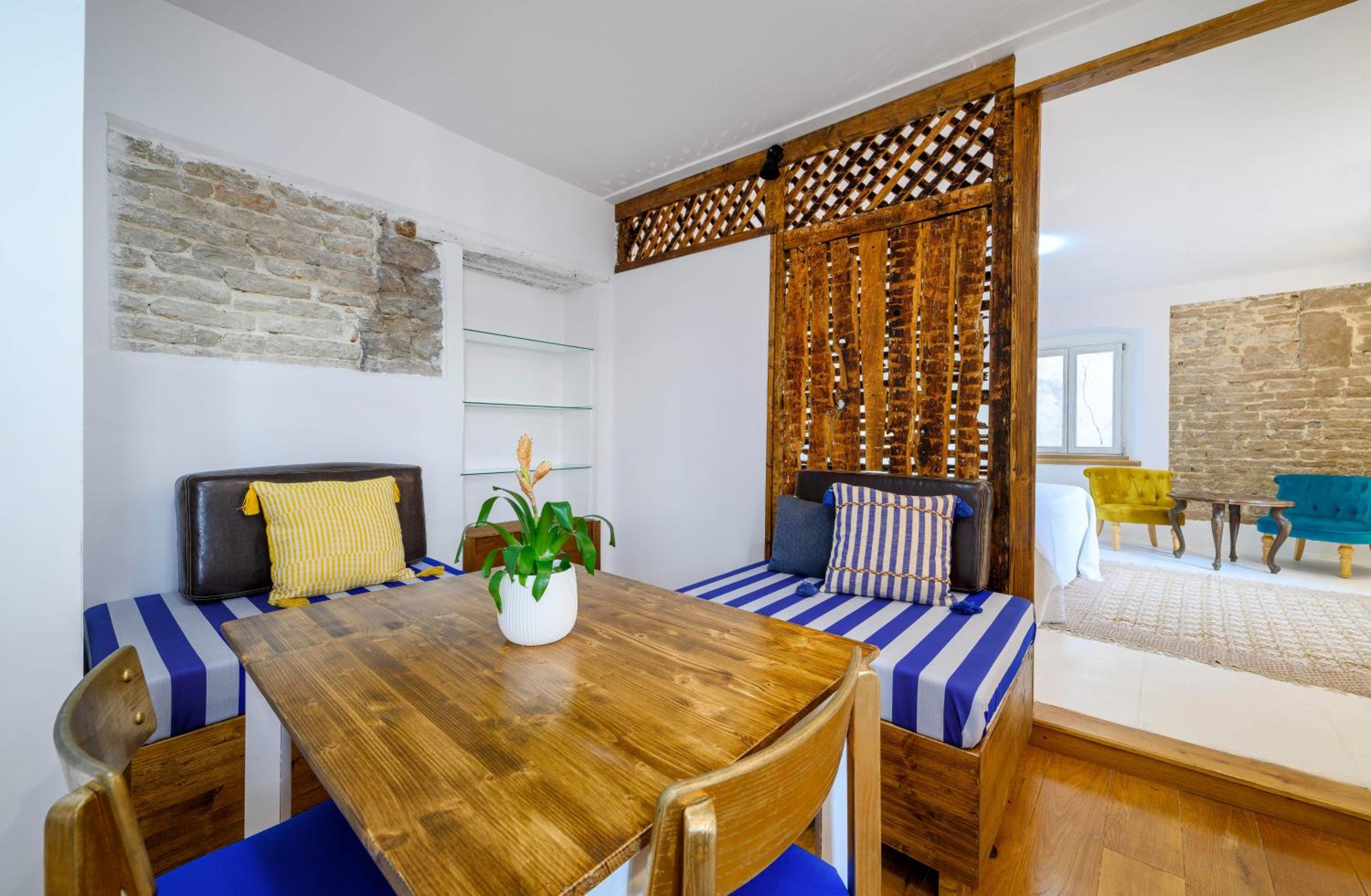 Apartment with Sea View - Photo 13