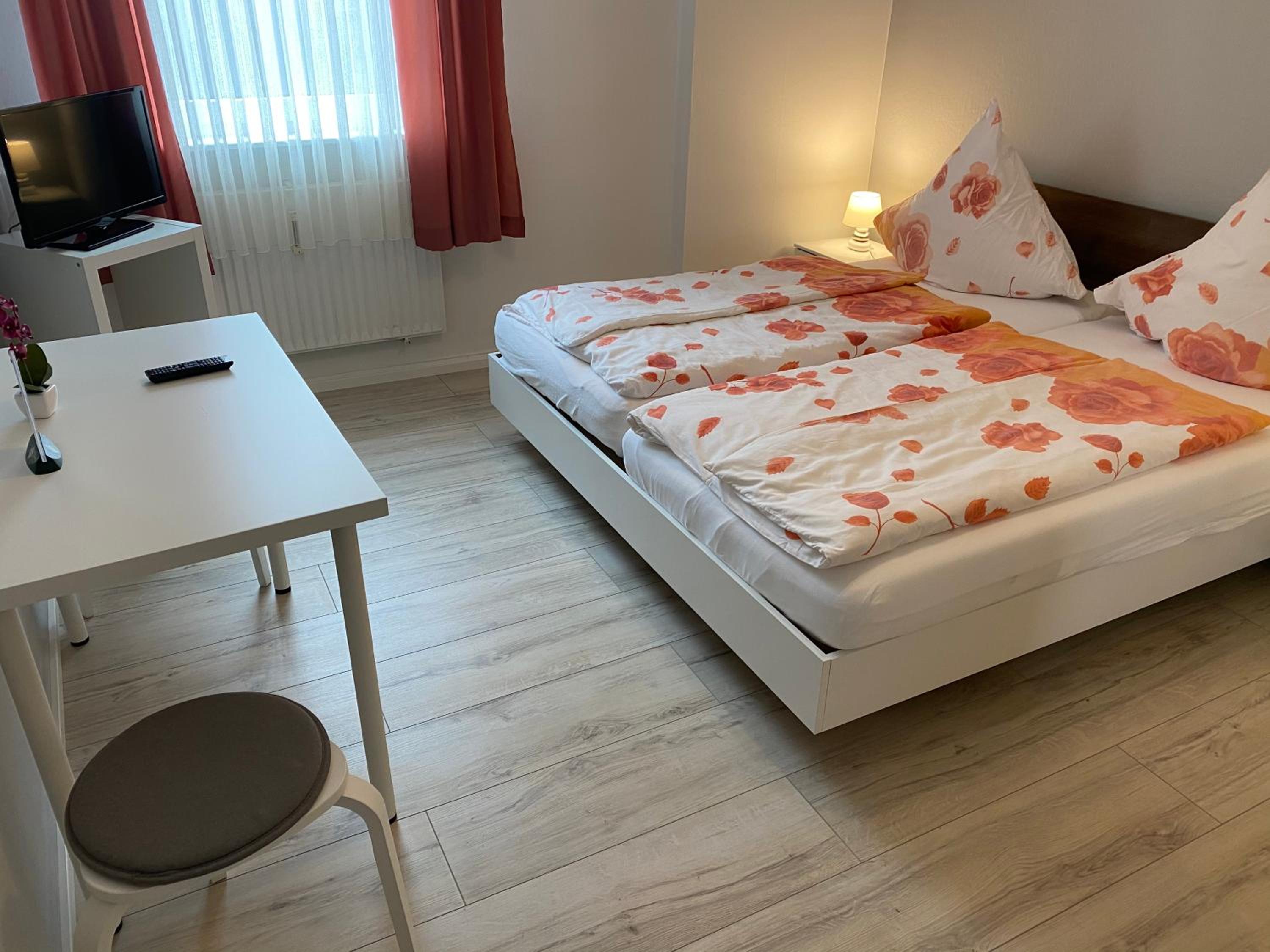 Double Room with Private Bathroom photo 2