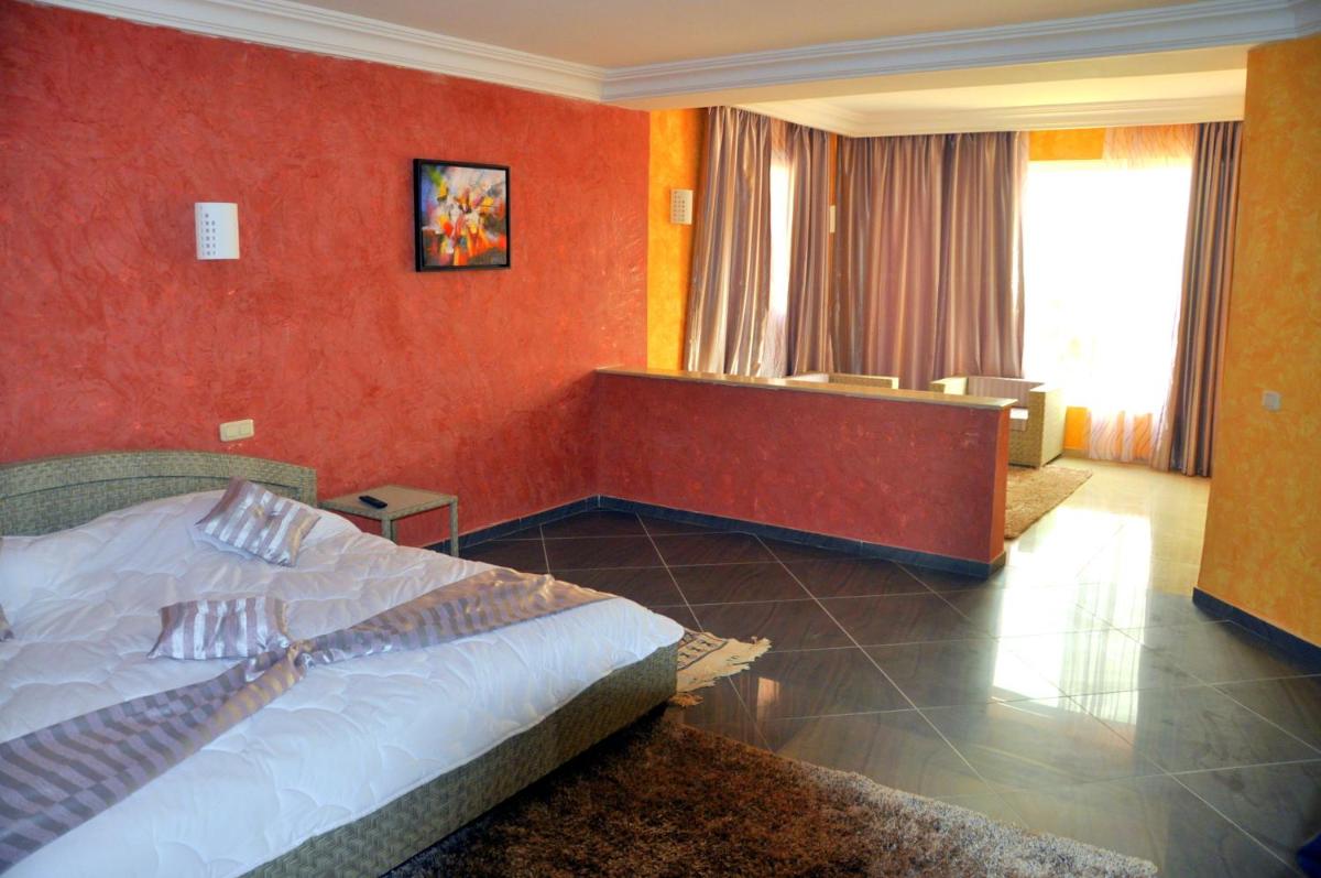 Junior Suite (2 Adults) photo 1