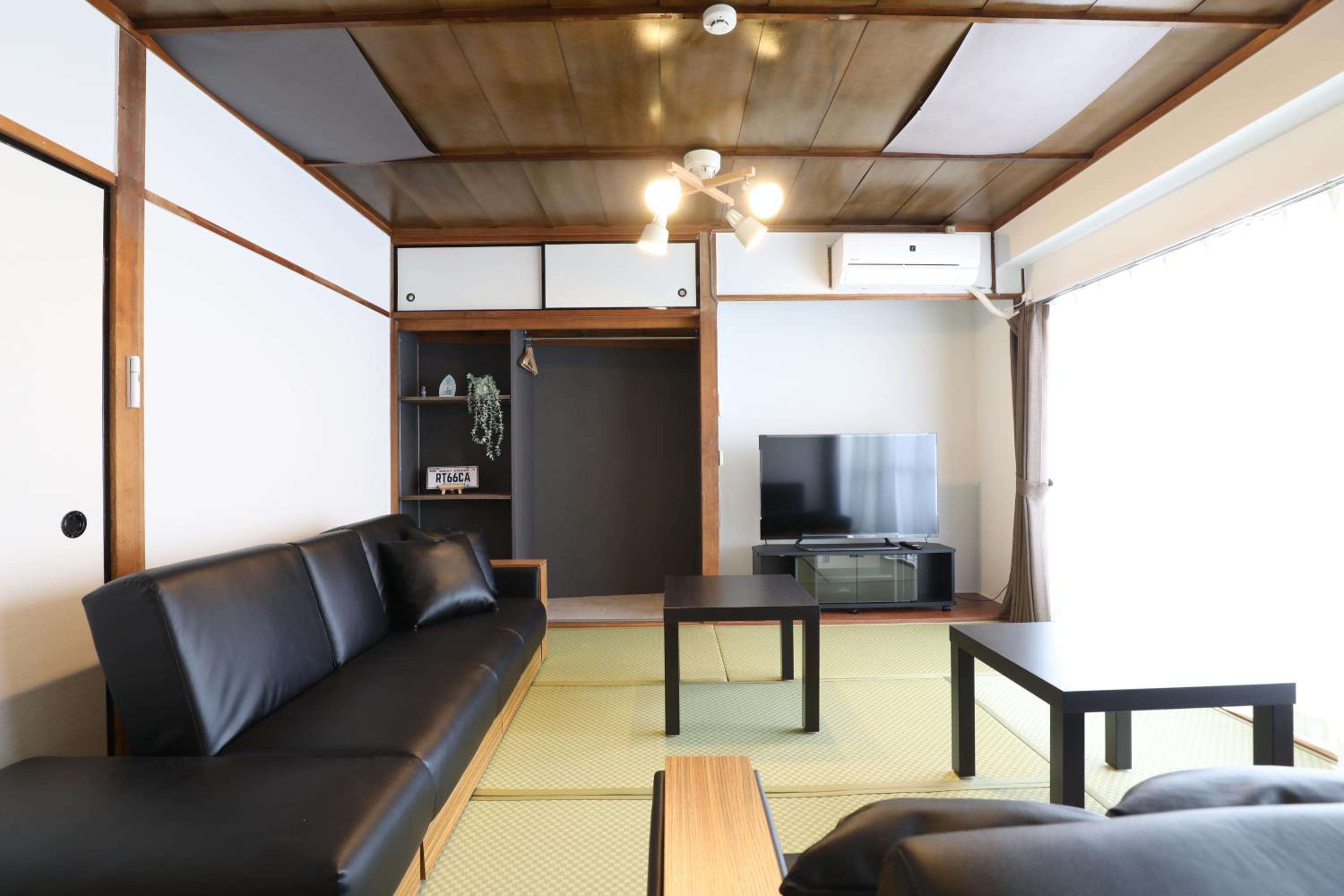 Deluxe Family Room - Photo 34