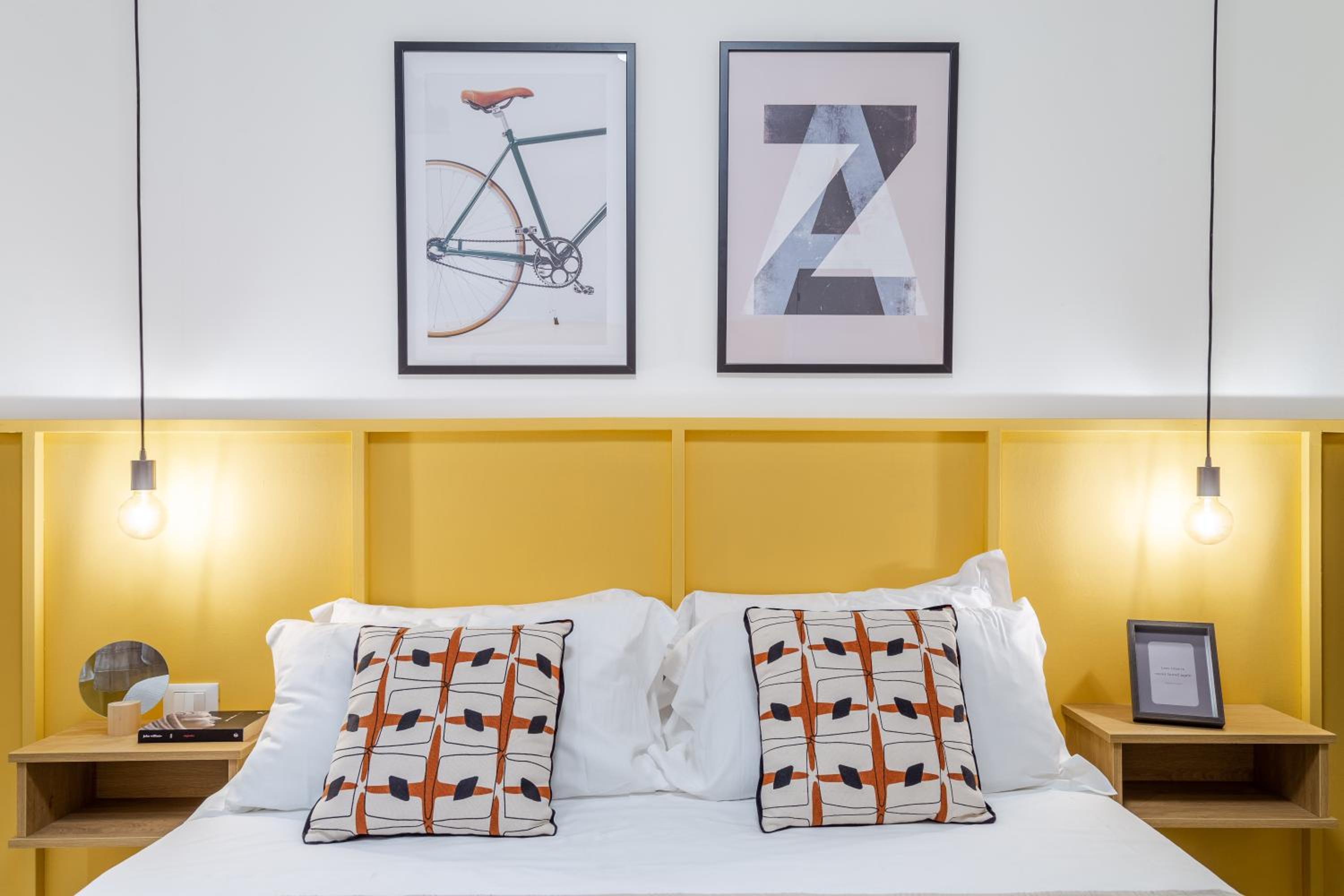 One-Bedroom Apartment - Photo 1